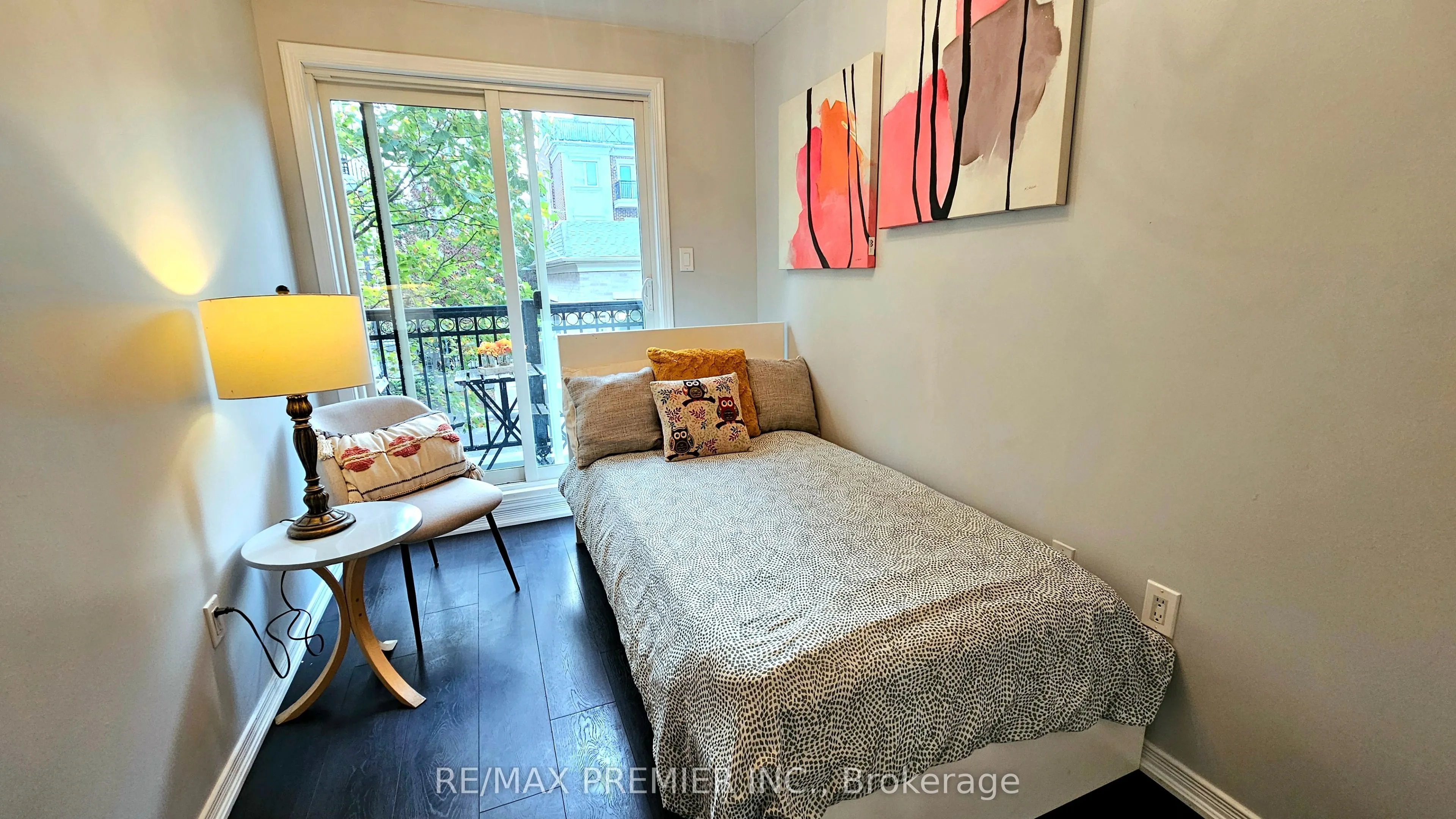 19 Coneflower Crescent, #272