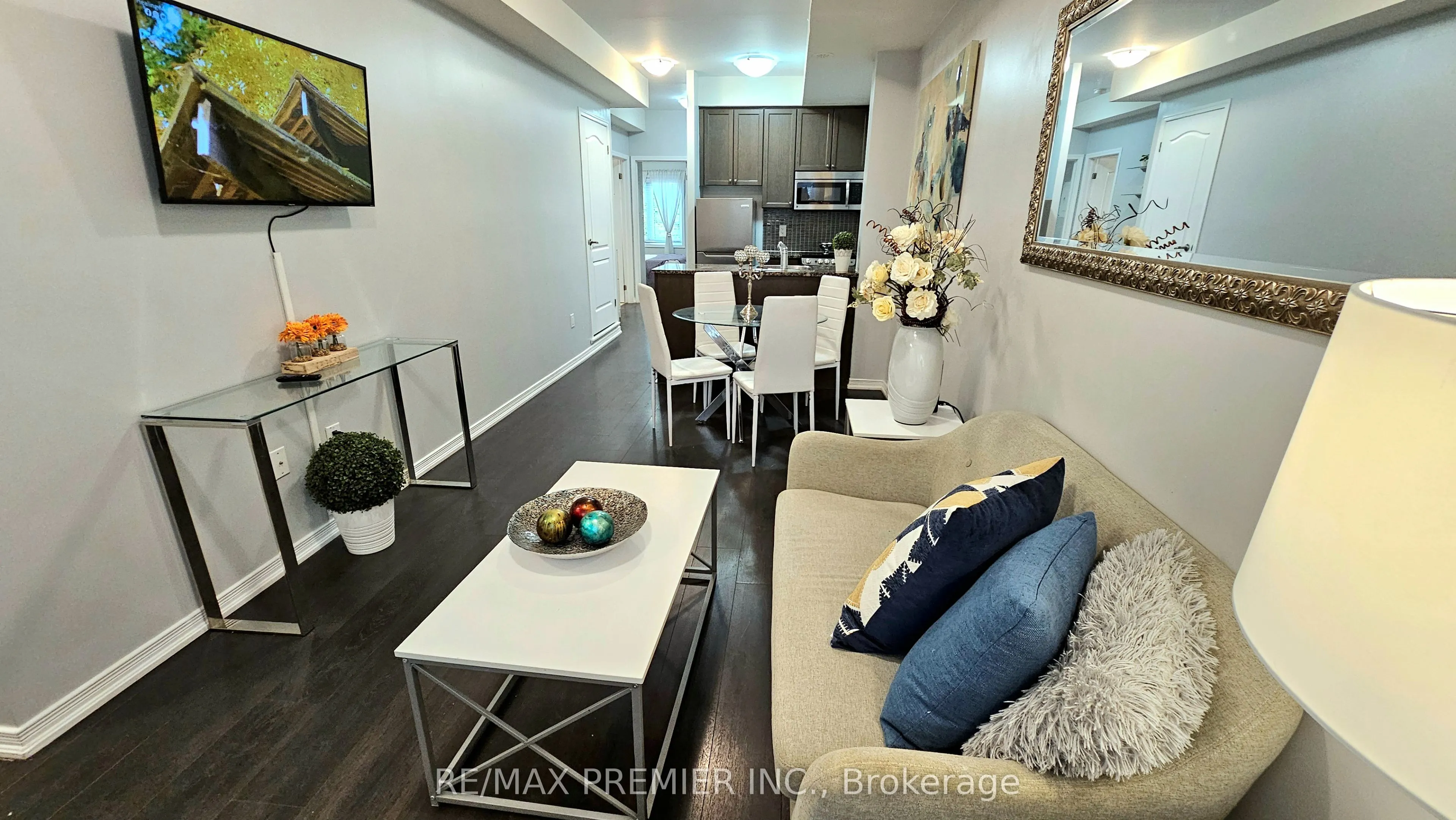 19 Coneflower Crescent, #272