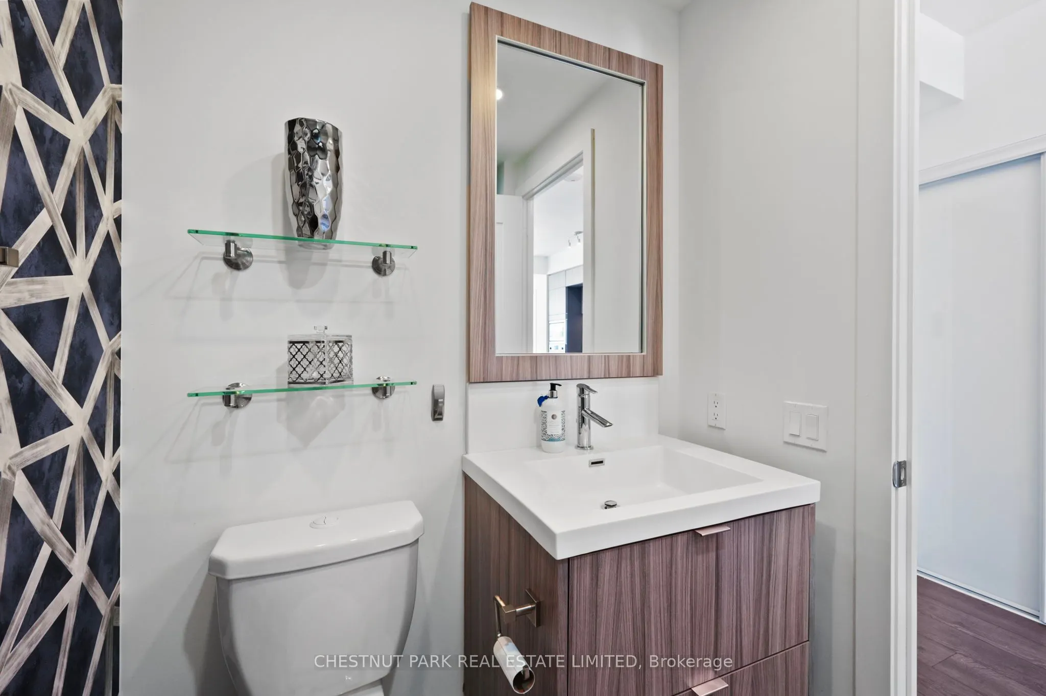 38 Cameron Street, #1220