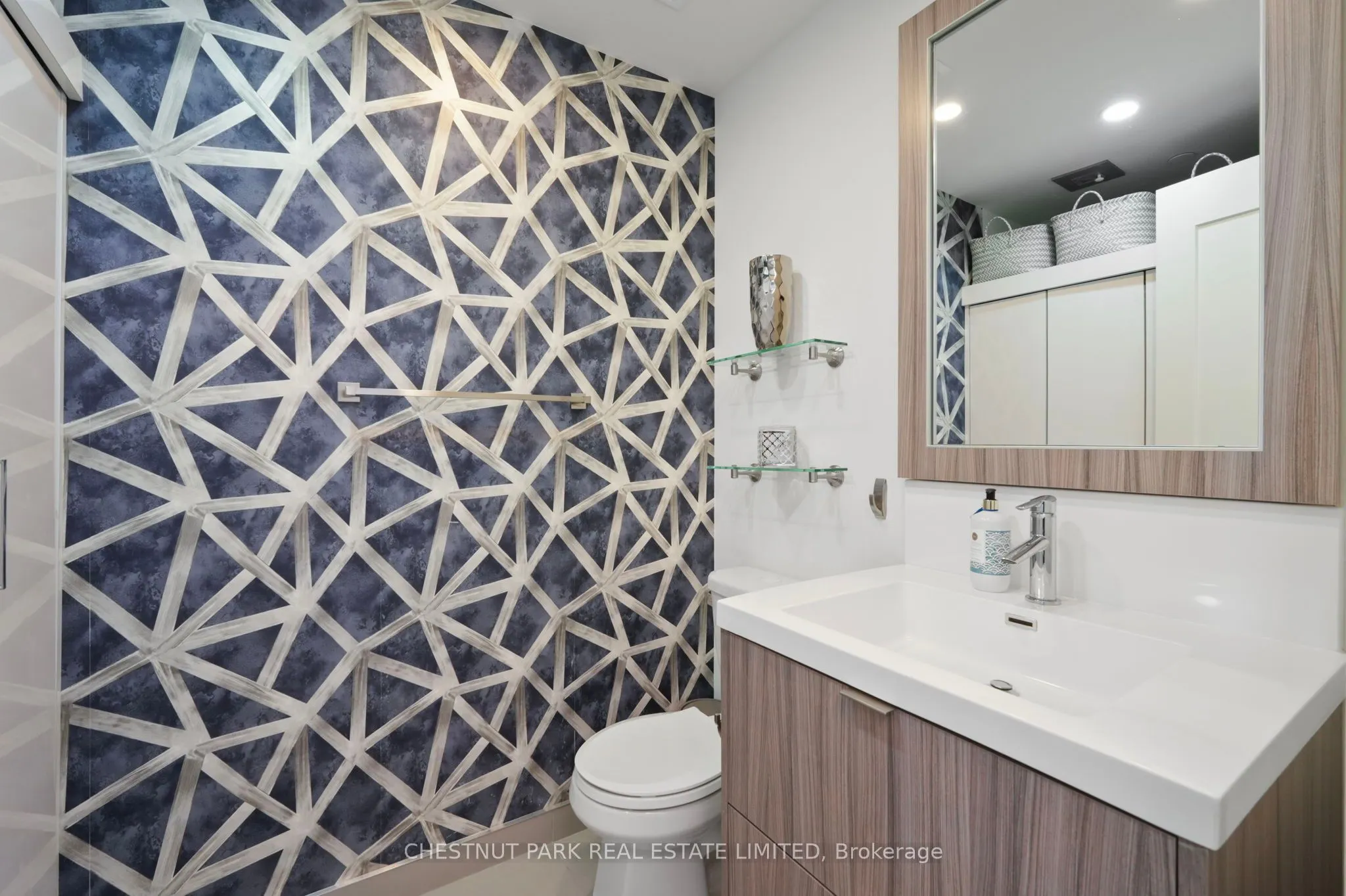38 Cameron Street, #1220