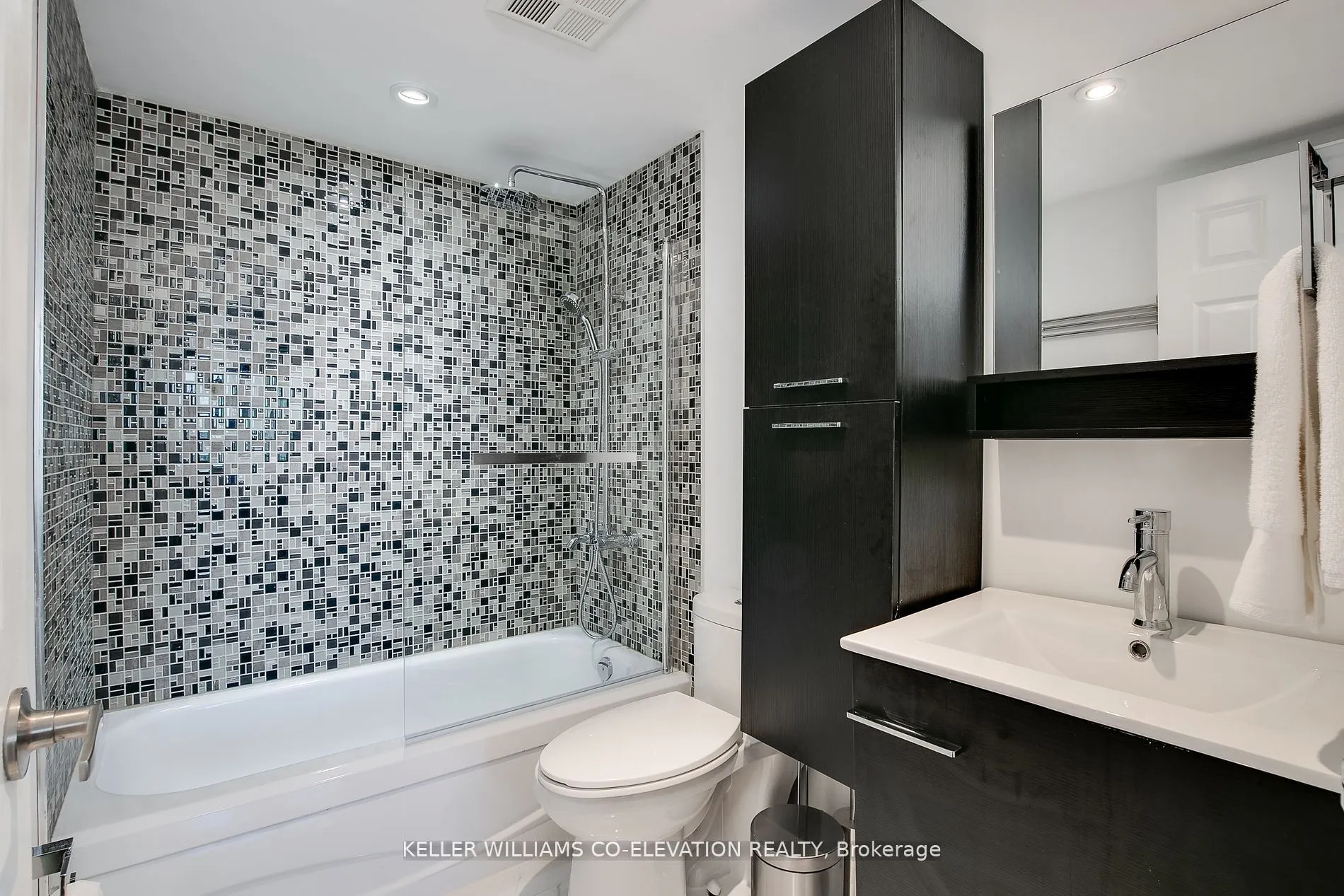 40 Scollard Street S, #1506