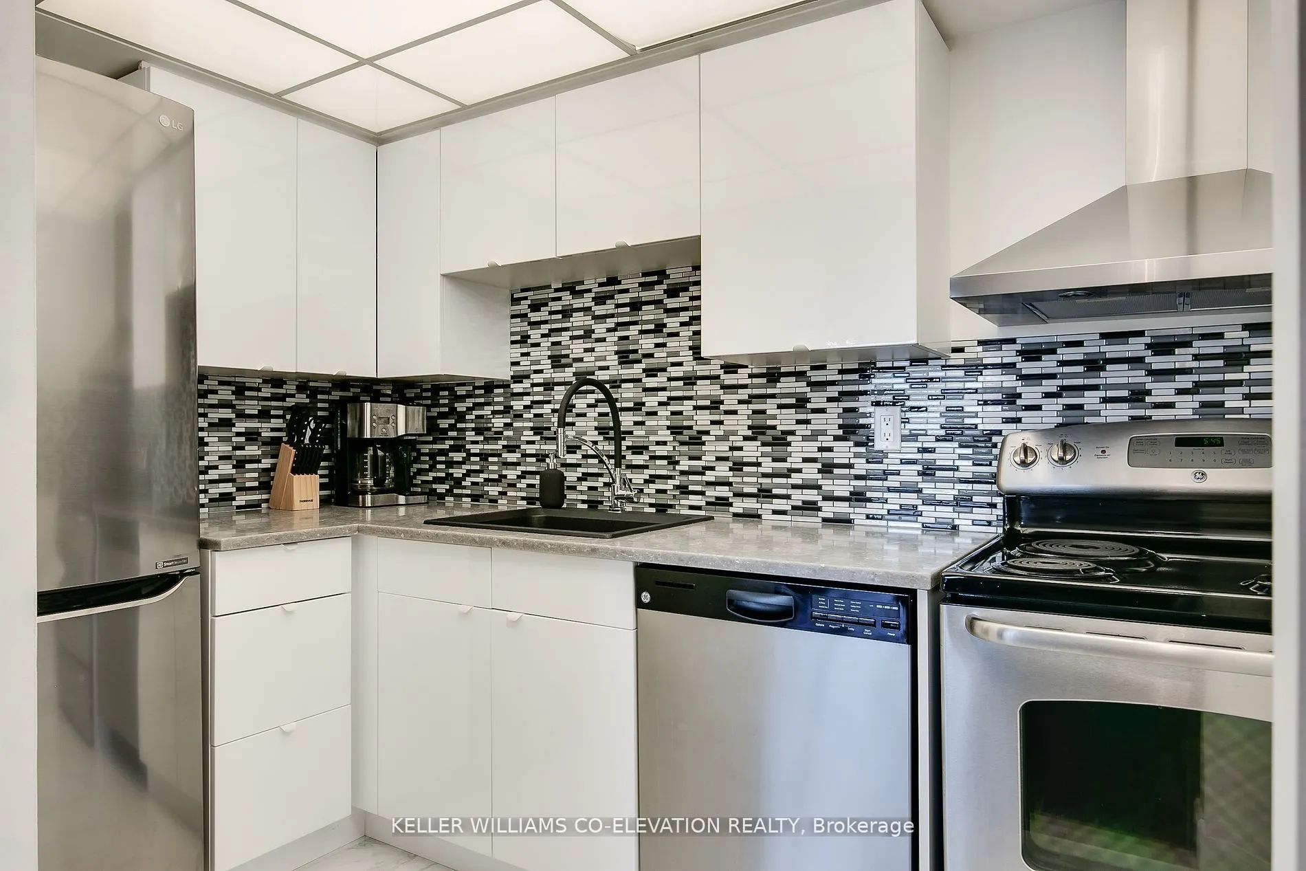 40 Scollard Street S, #1506