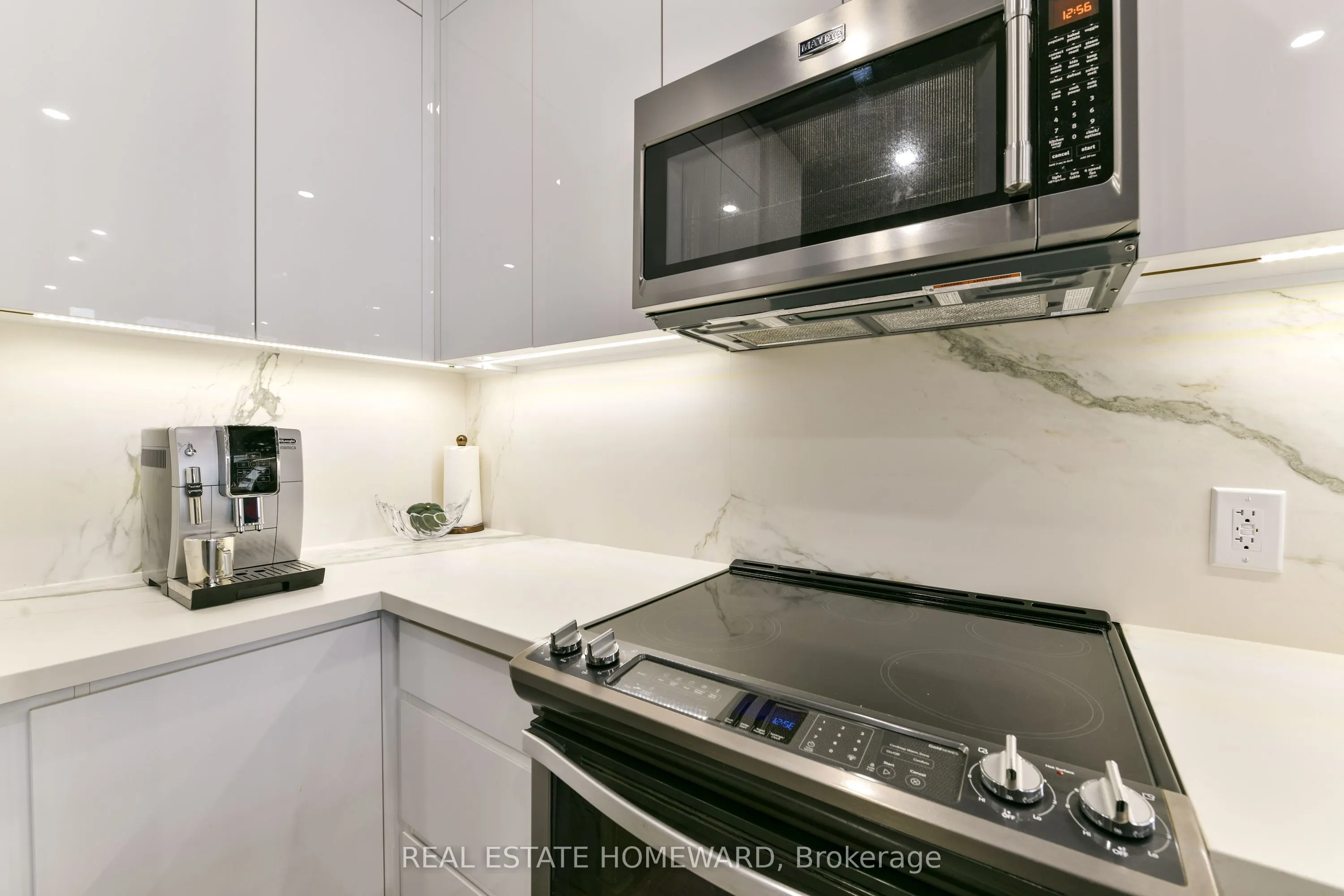 637 Lake Shore Boulevard W, #1024