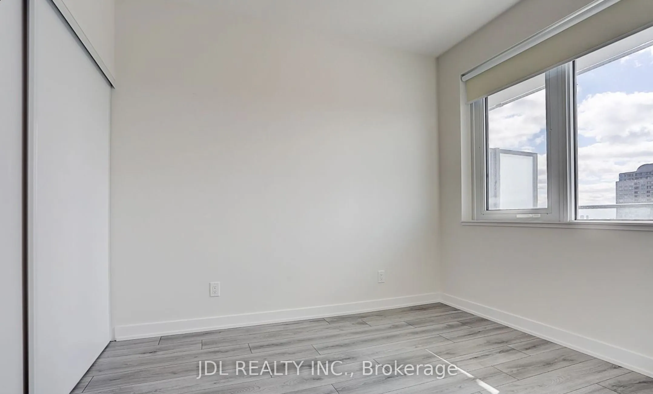 15 Ellerslie Avenue, #2103
