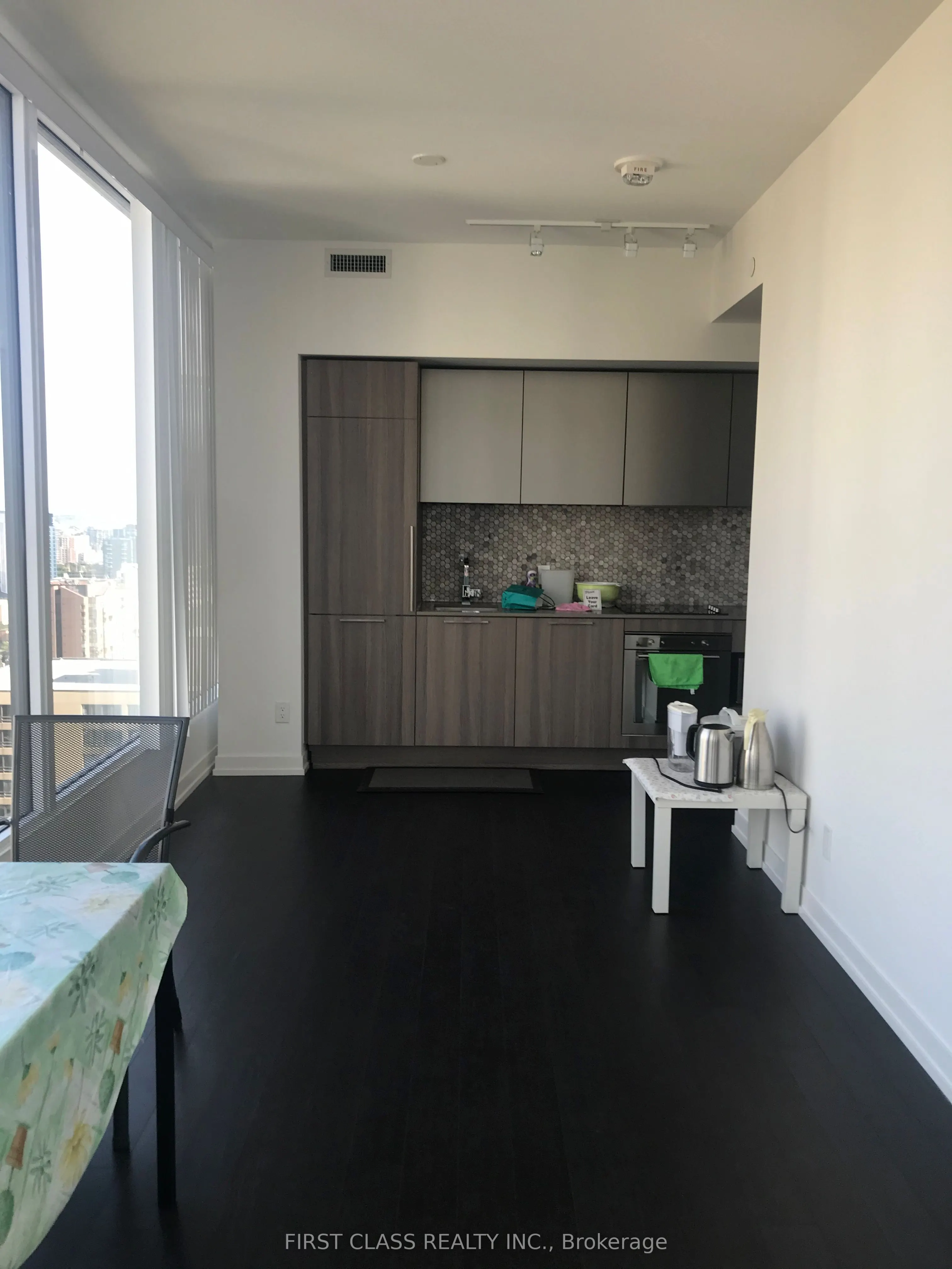 85 Wood Street, ##2512