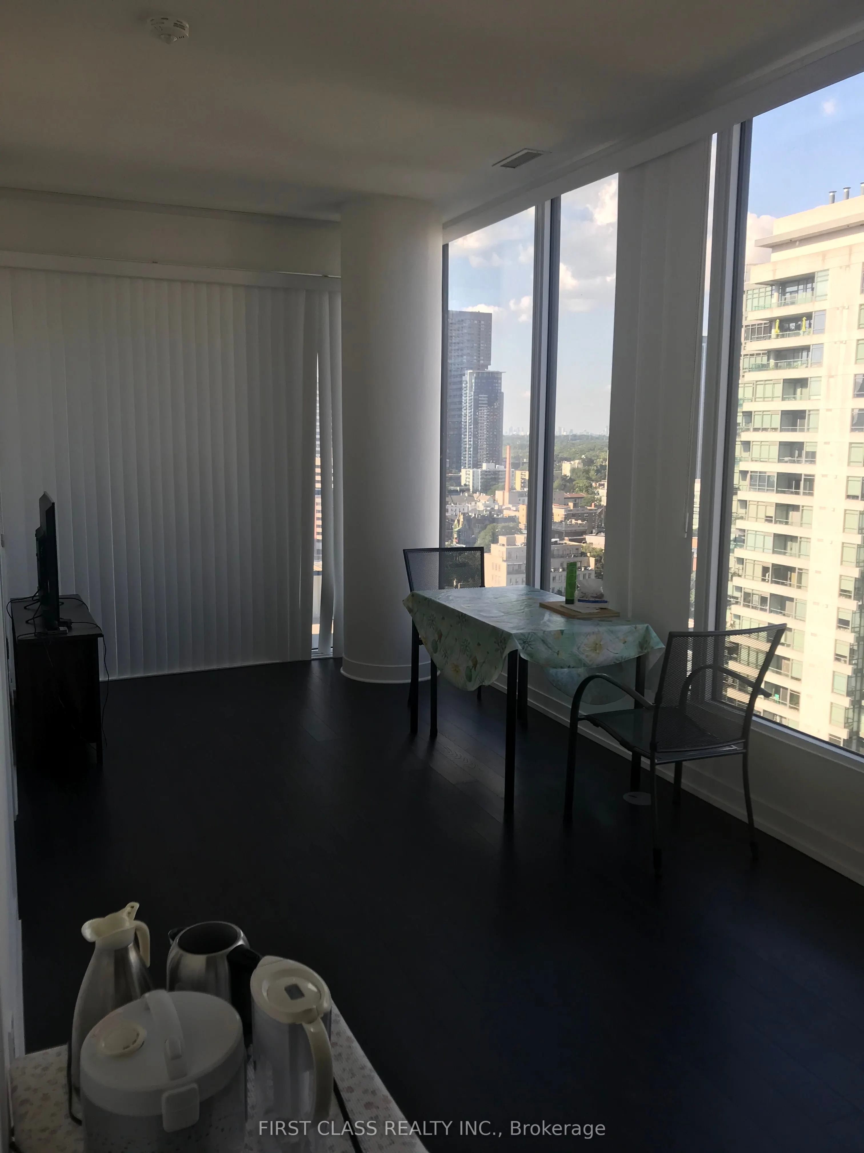 85 Wood Street, ##2512