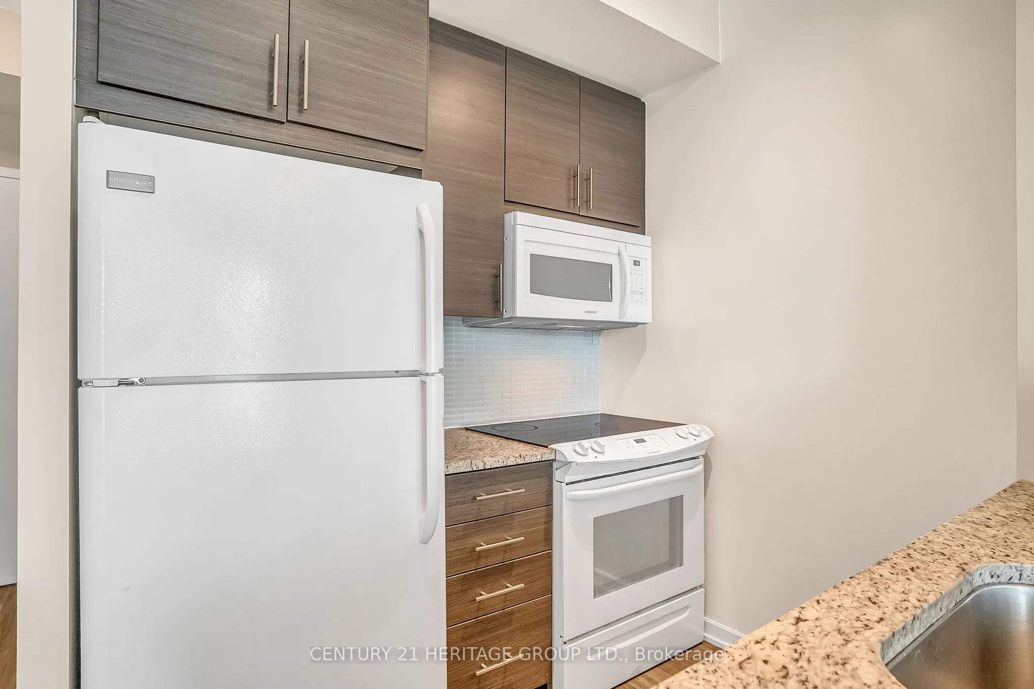 70 Forest Manor Road, #905