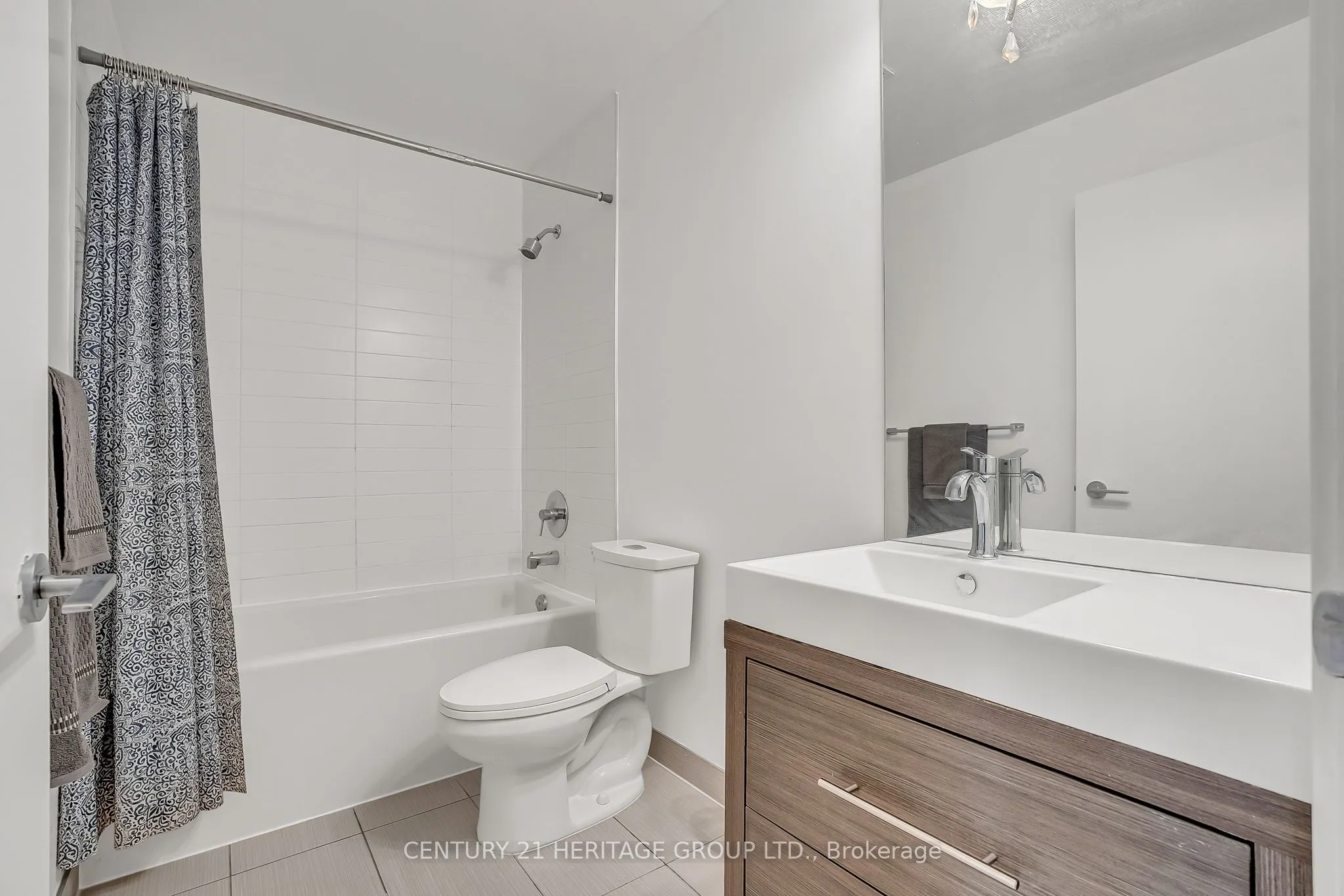 70 Forest Manor Road, #905