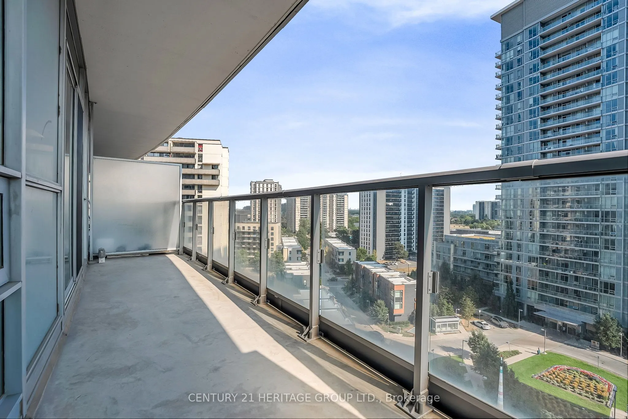 70 Forest Manor Road, #905
