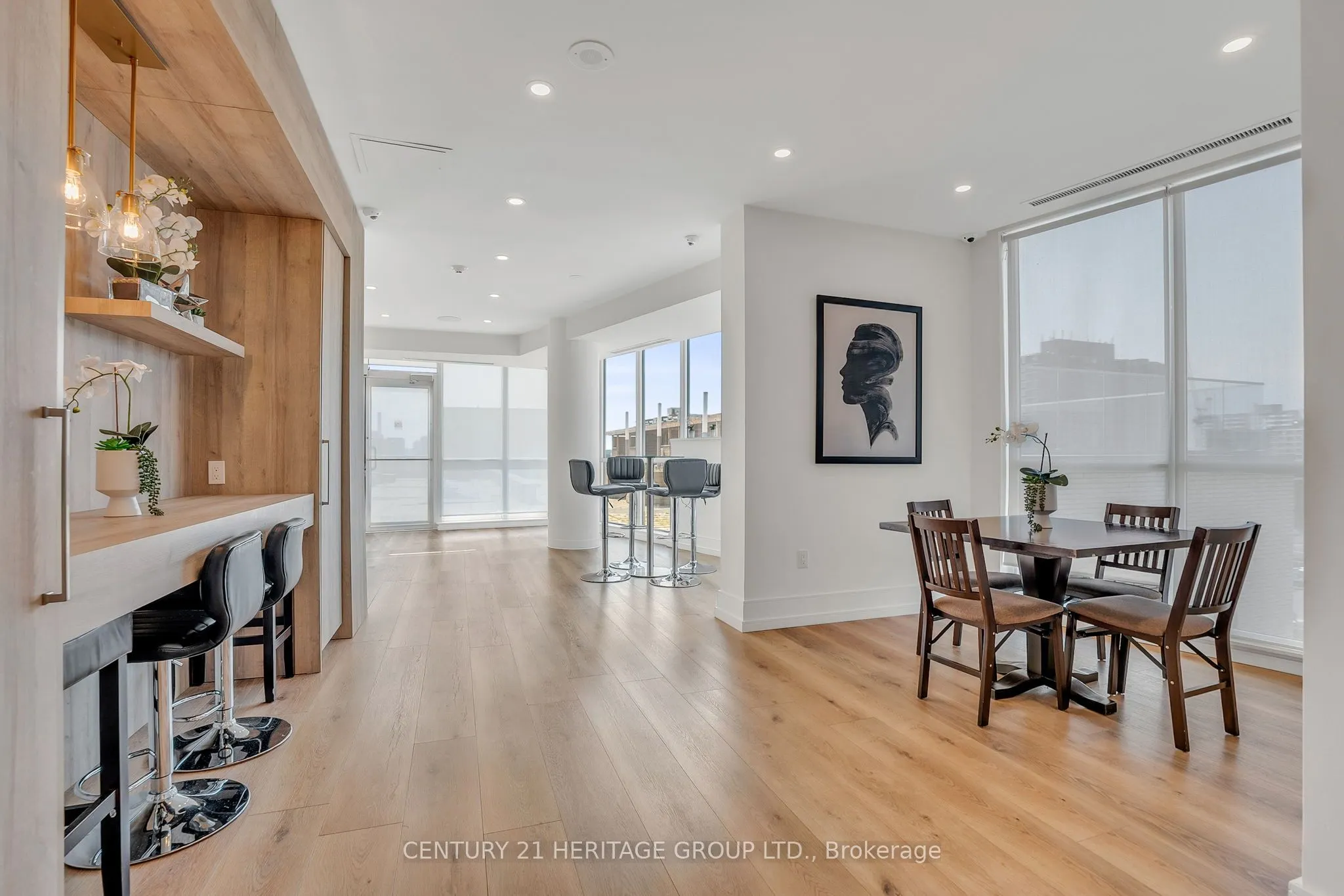 70 Forest Manor Road, #905
