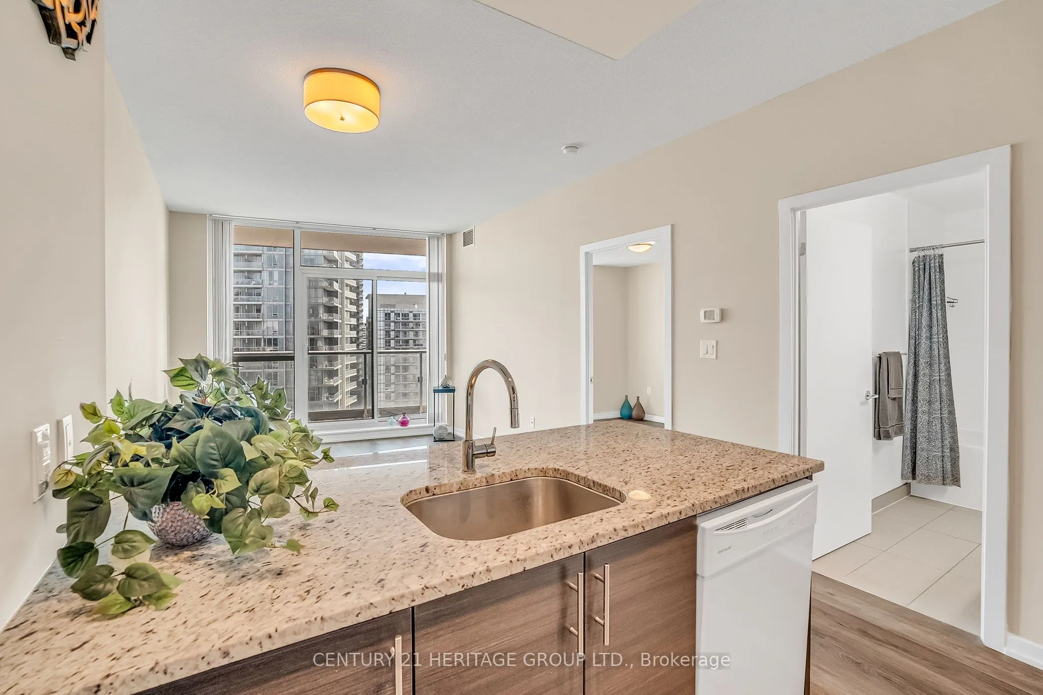 70 Forest Manor Road, #905