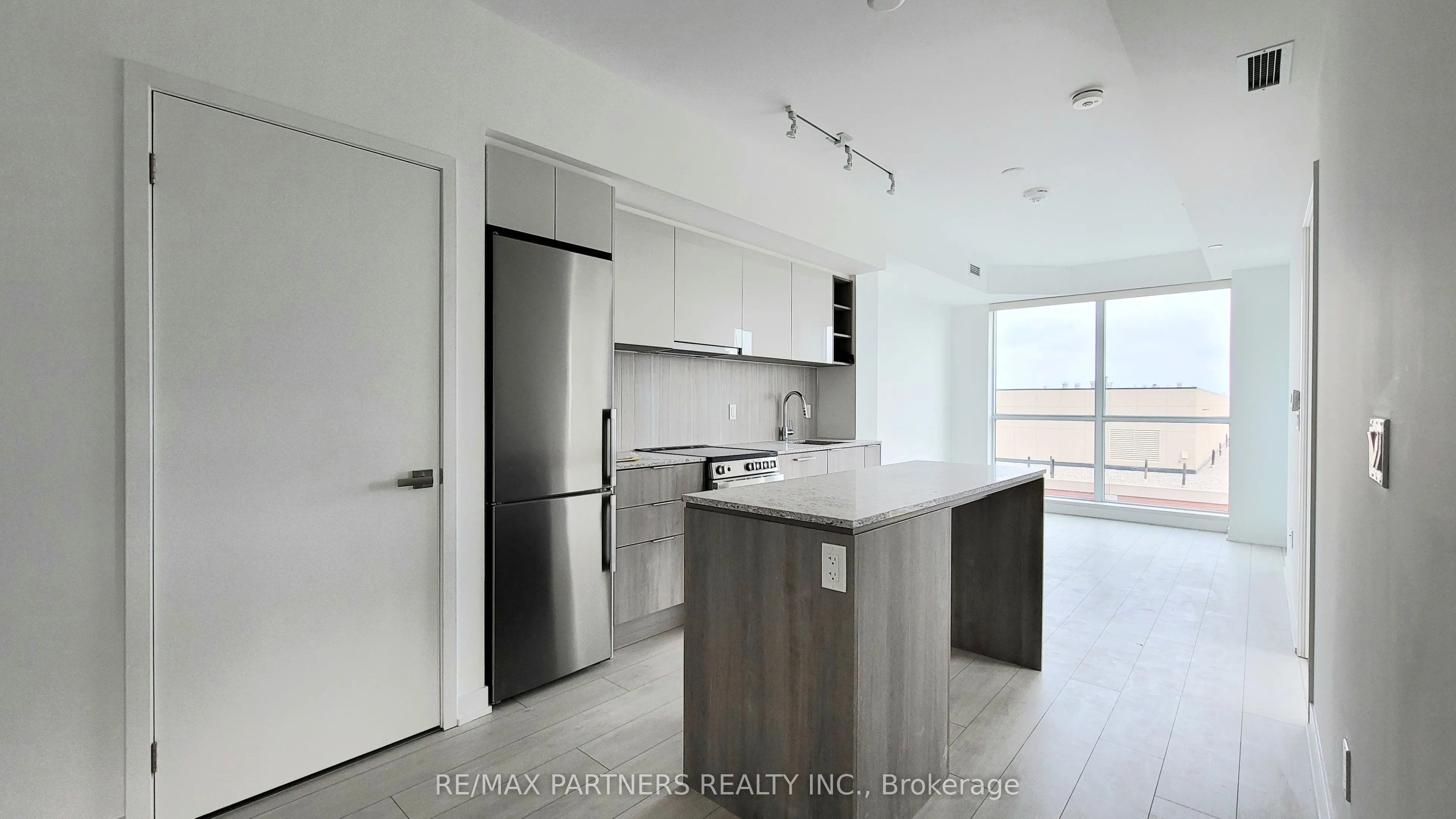 31 Tippett Road, #1002