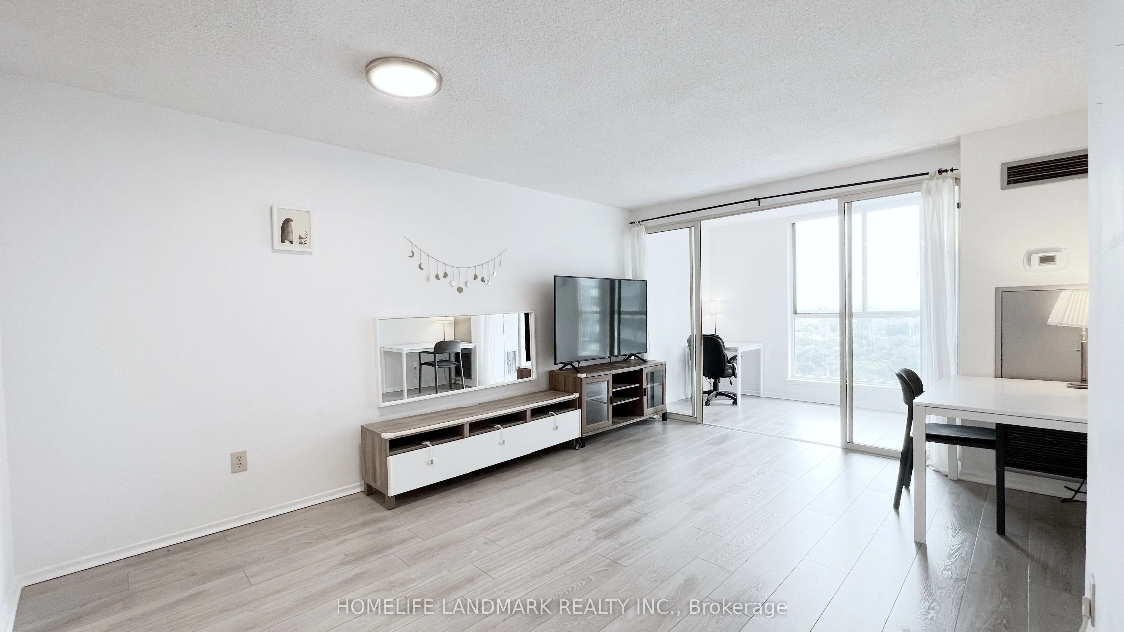 1055 Bay Street, #2112