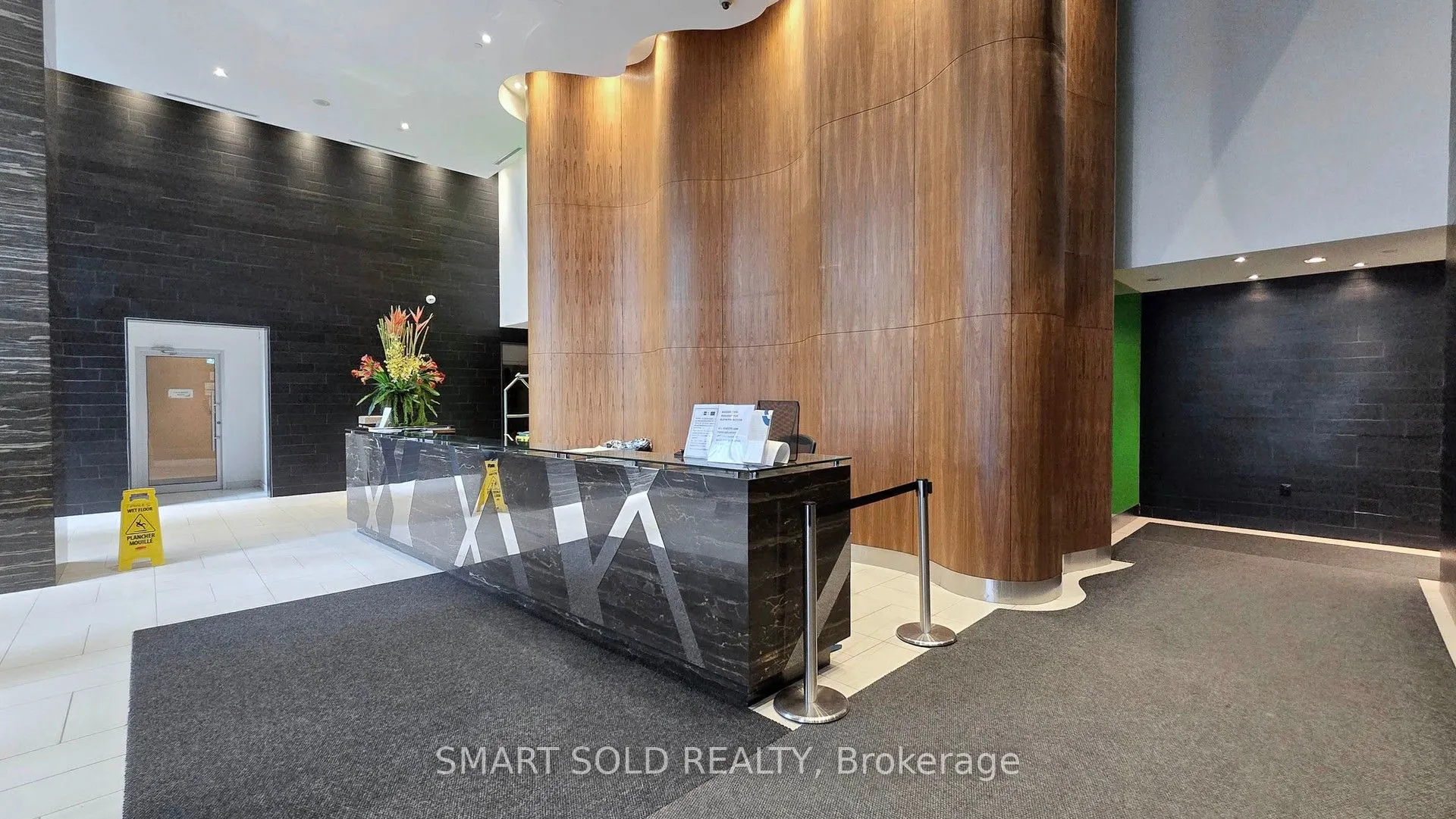 151 Dan Leckie Way, #736