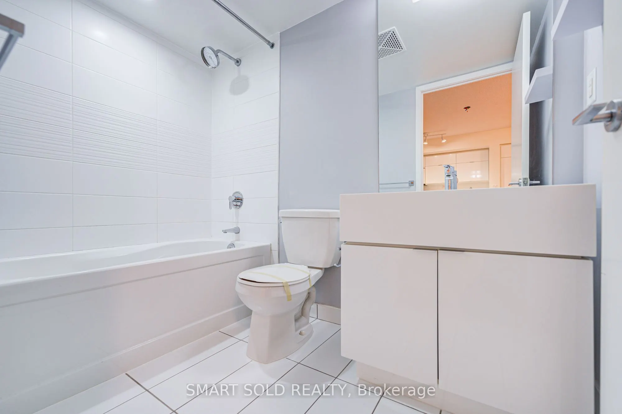 151 Dan Leckie Way, #736