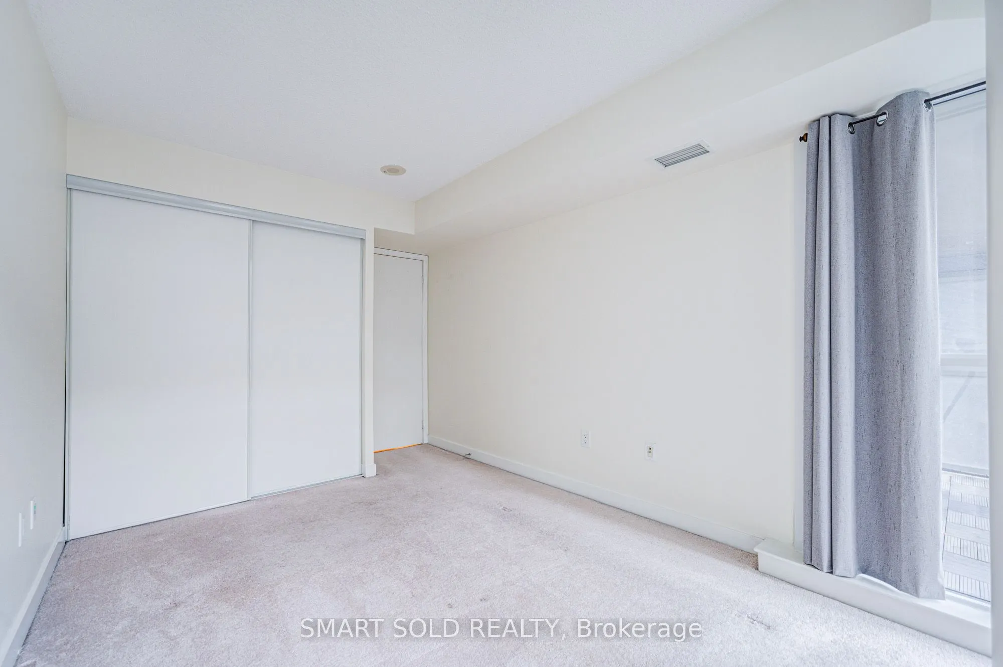 151 Dan Leckie Way, #736