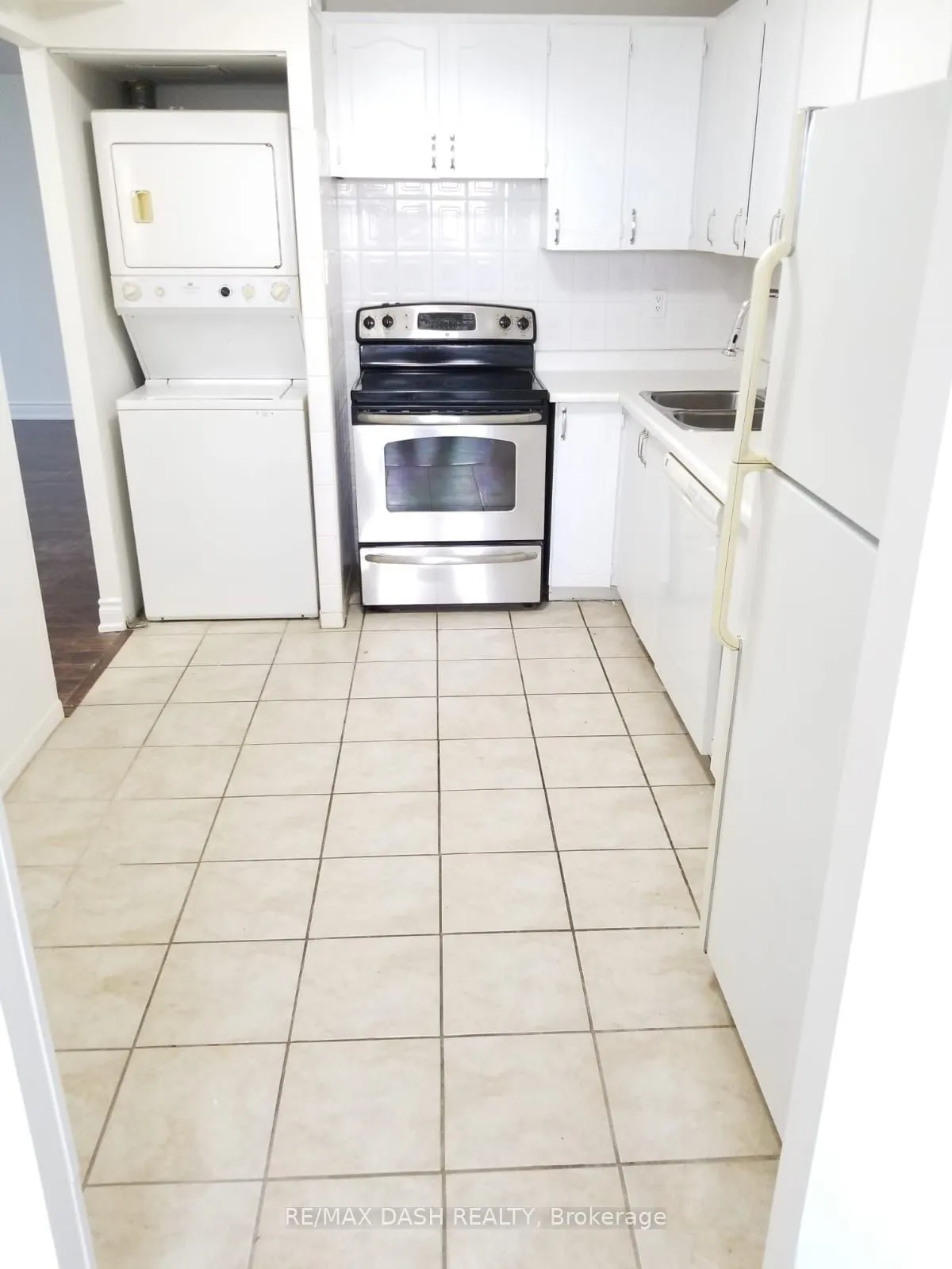10 Tangreen Court, #2608