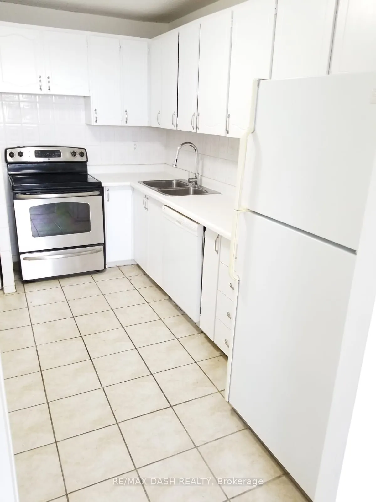 10 Tangreen Court, #2608