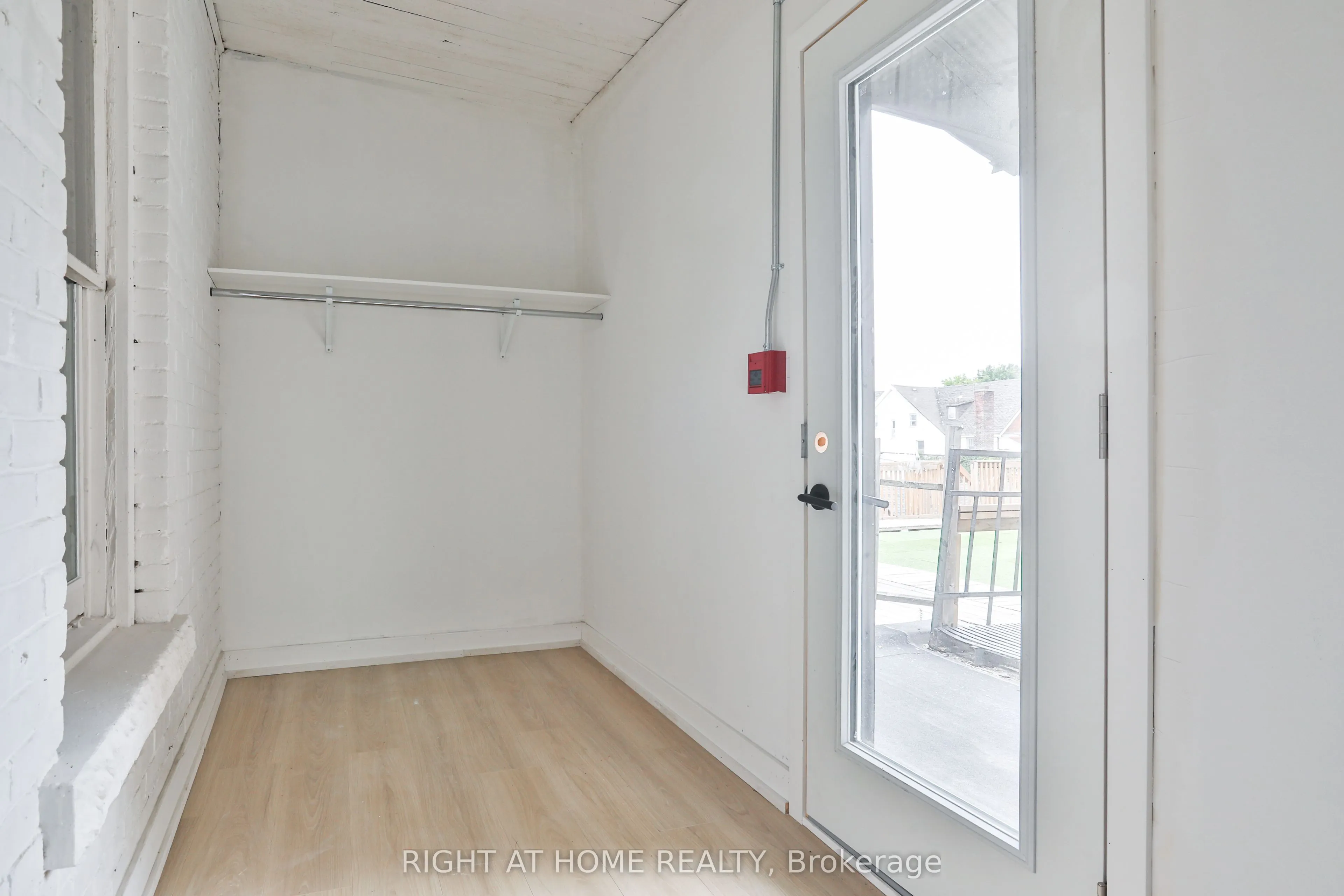 548 College Street, #3F