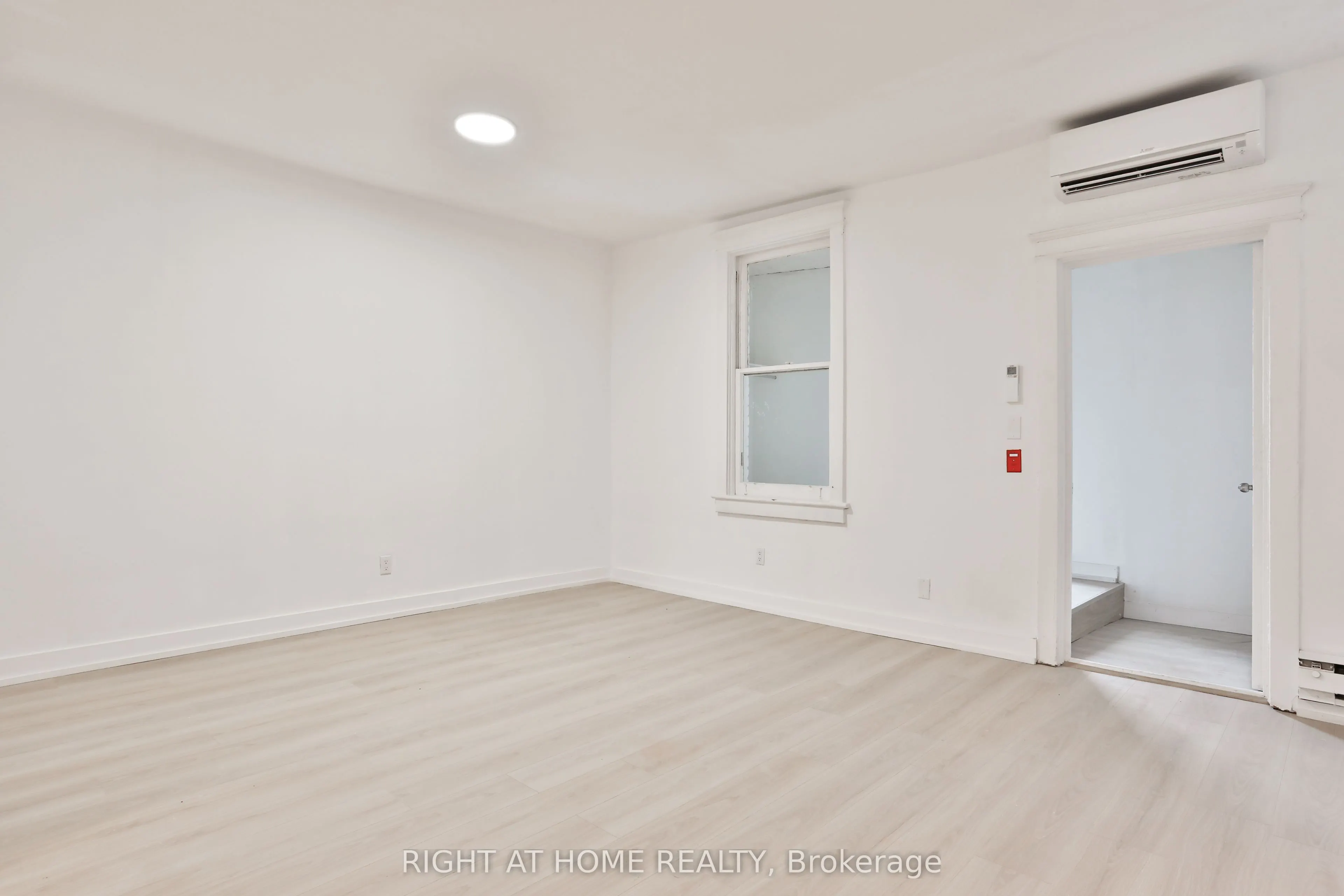 548 College Street, #3F