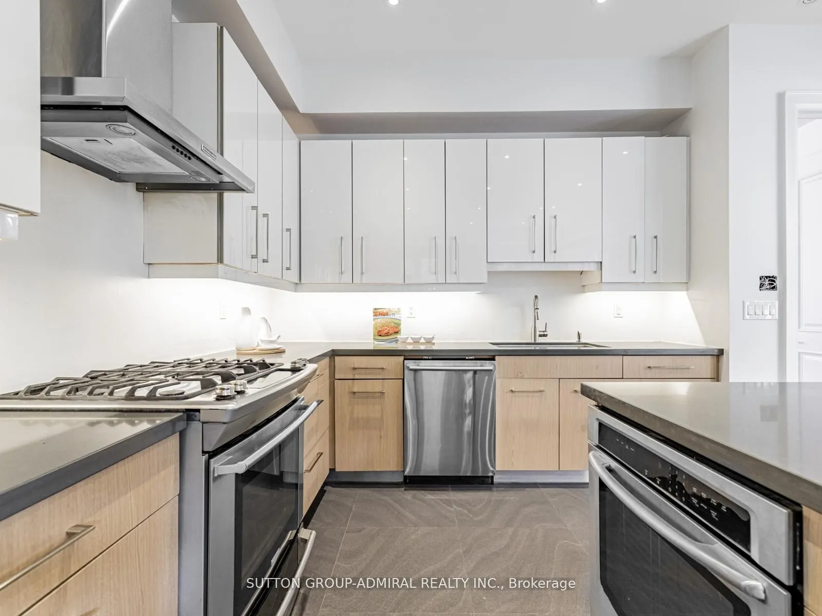 11 Frontenac Avenue