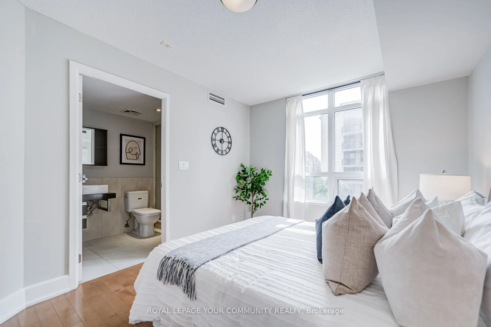 676 Sheppard Avenue E, #308
