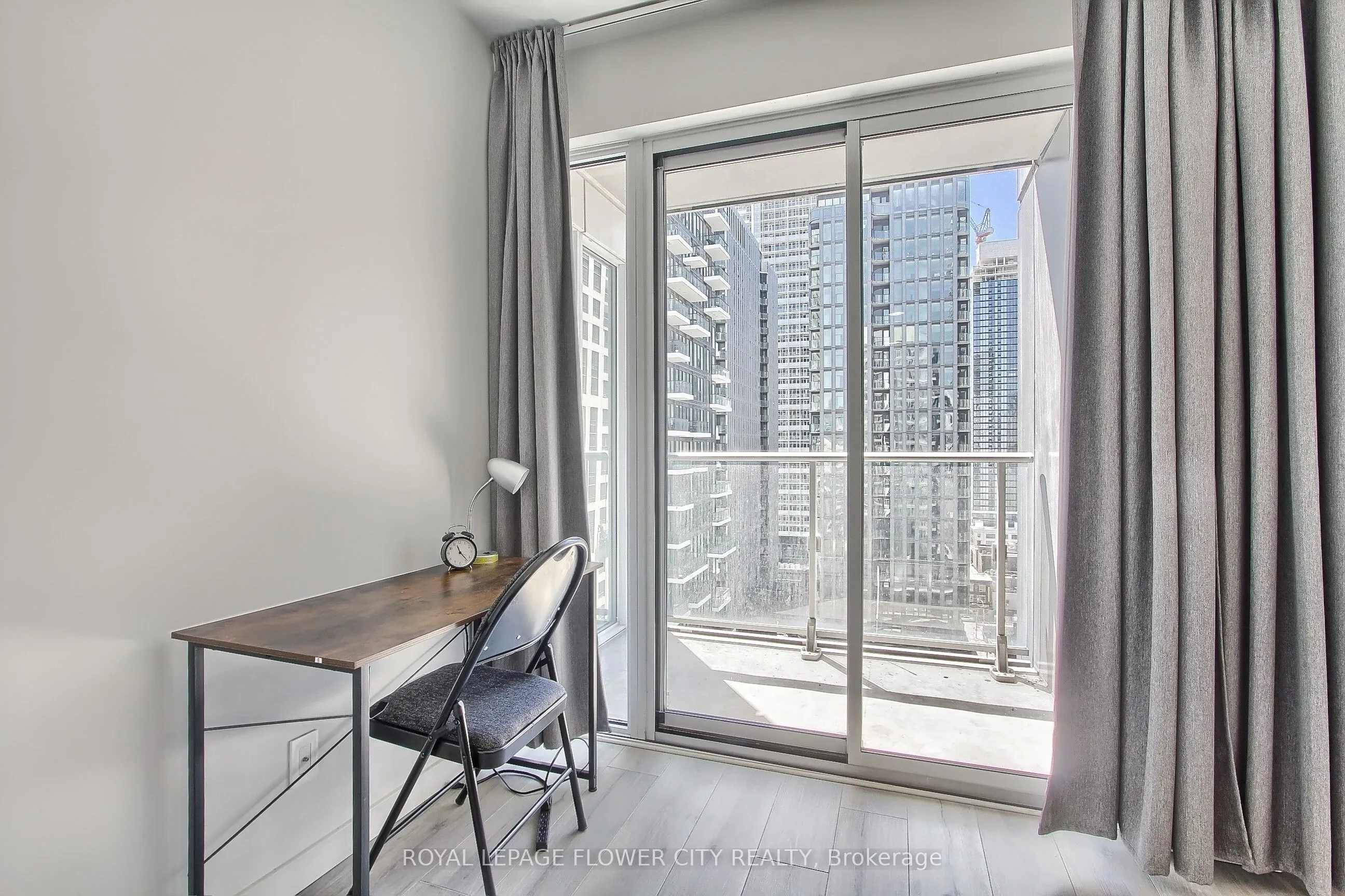 68 Shuter Street S, #1903