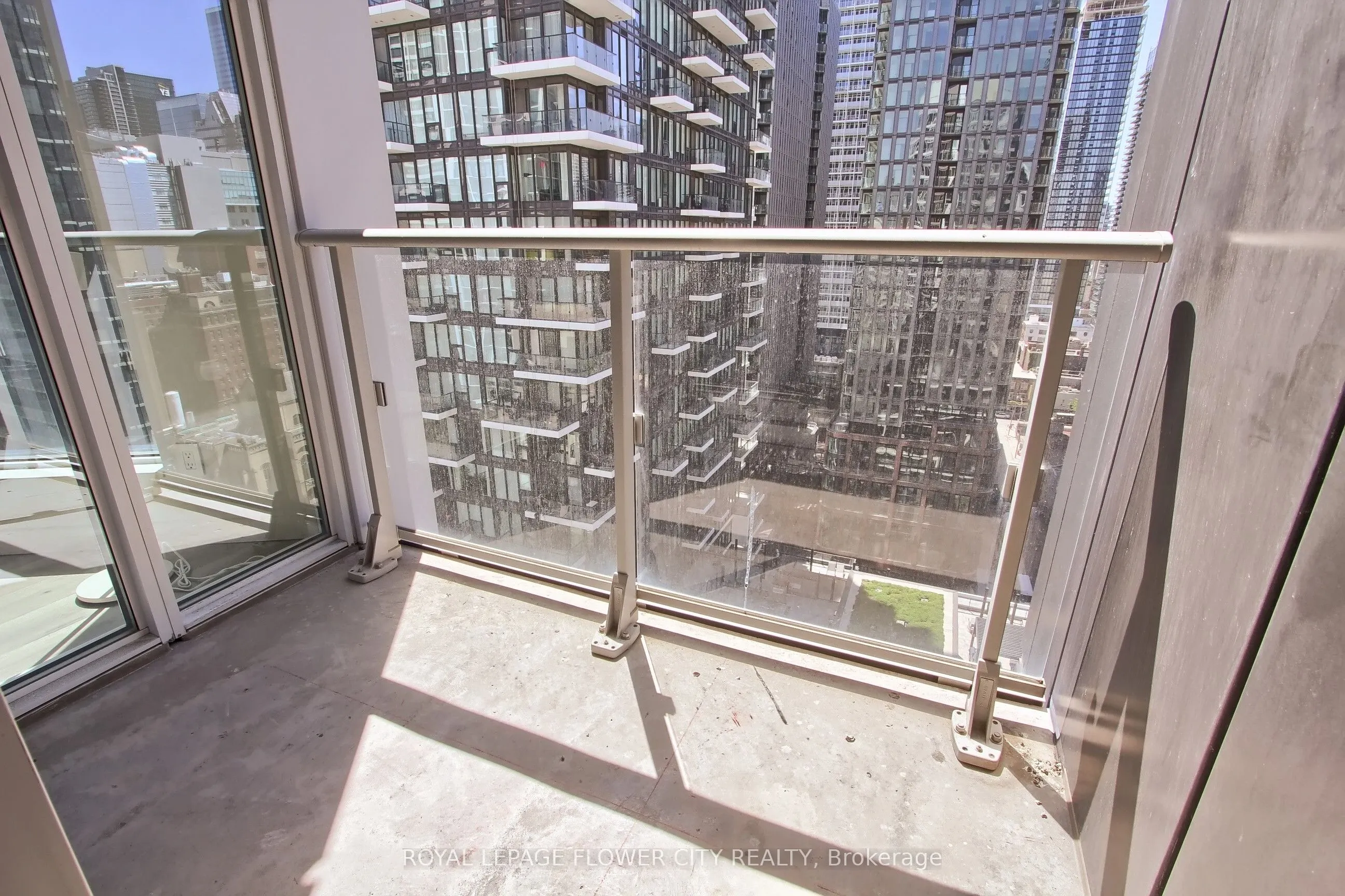 68 Shuter Street S, #1903