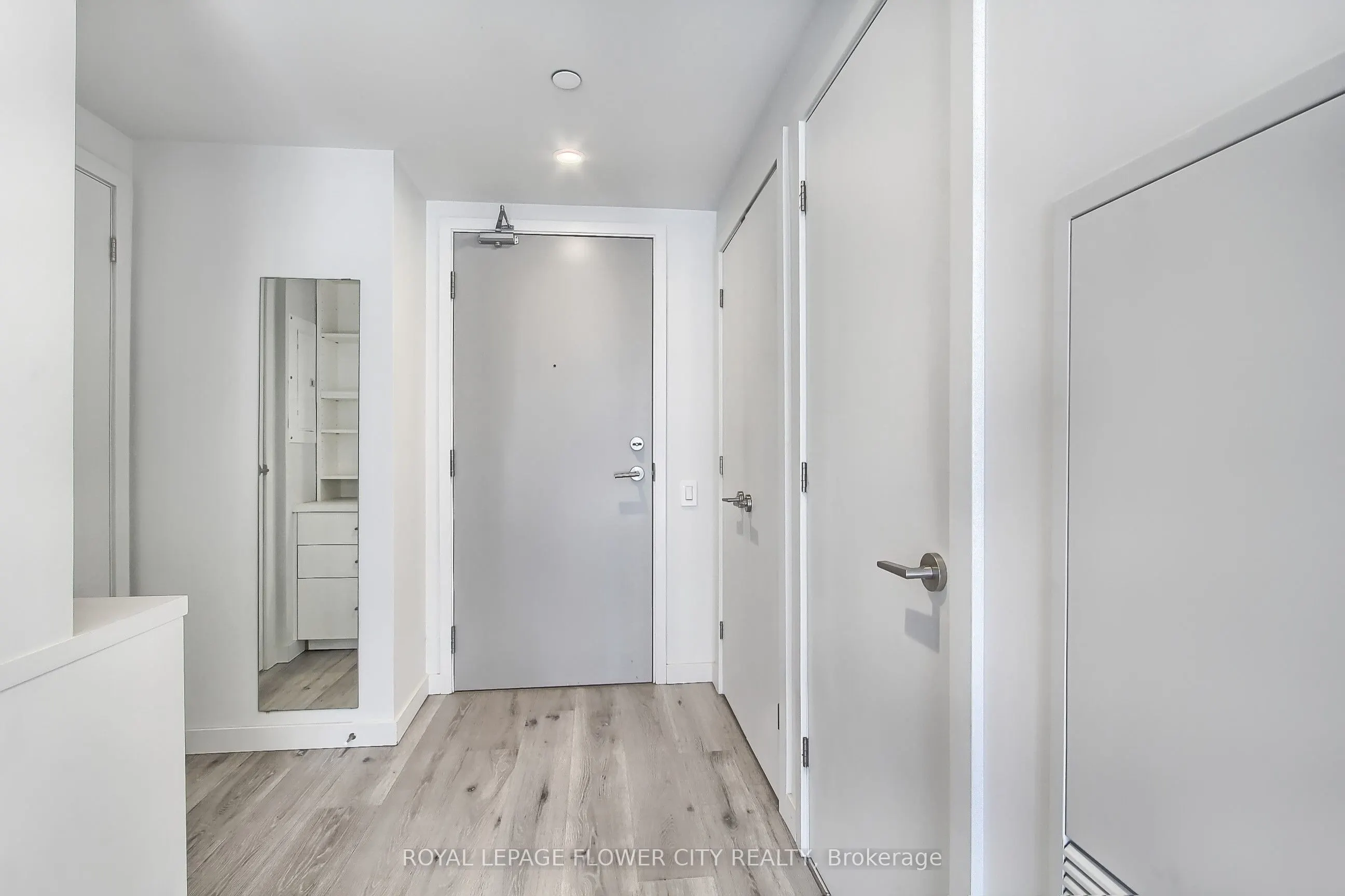 68 Shuter Street S, #1903