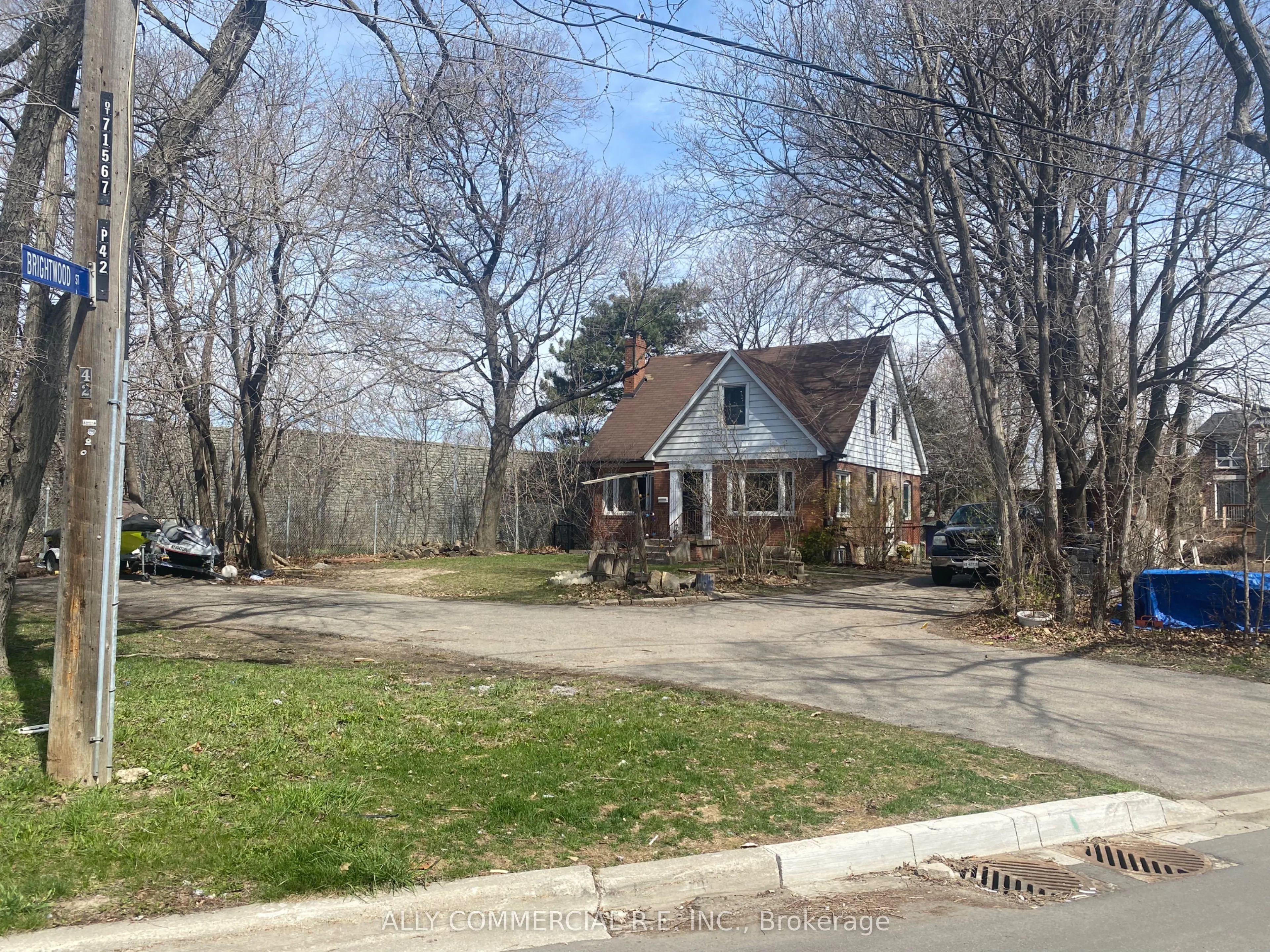 36 Marquette Avenue