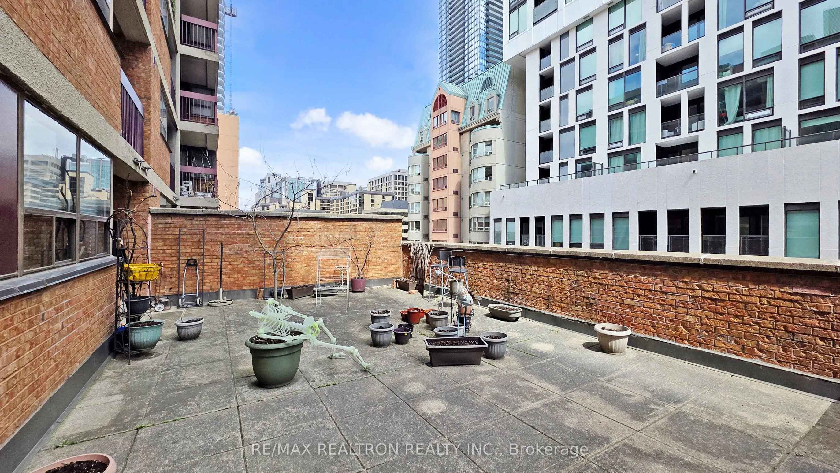 120 St. Patrick Street, #609