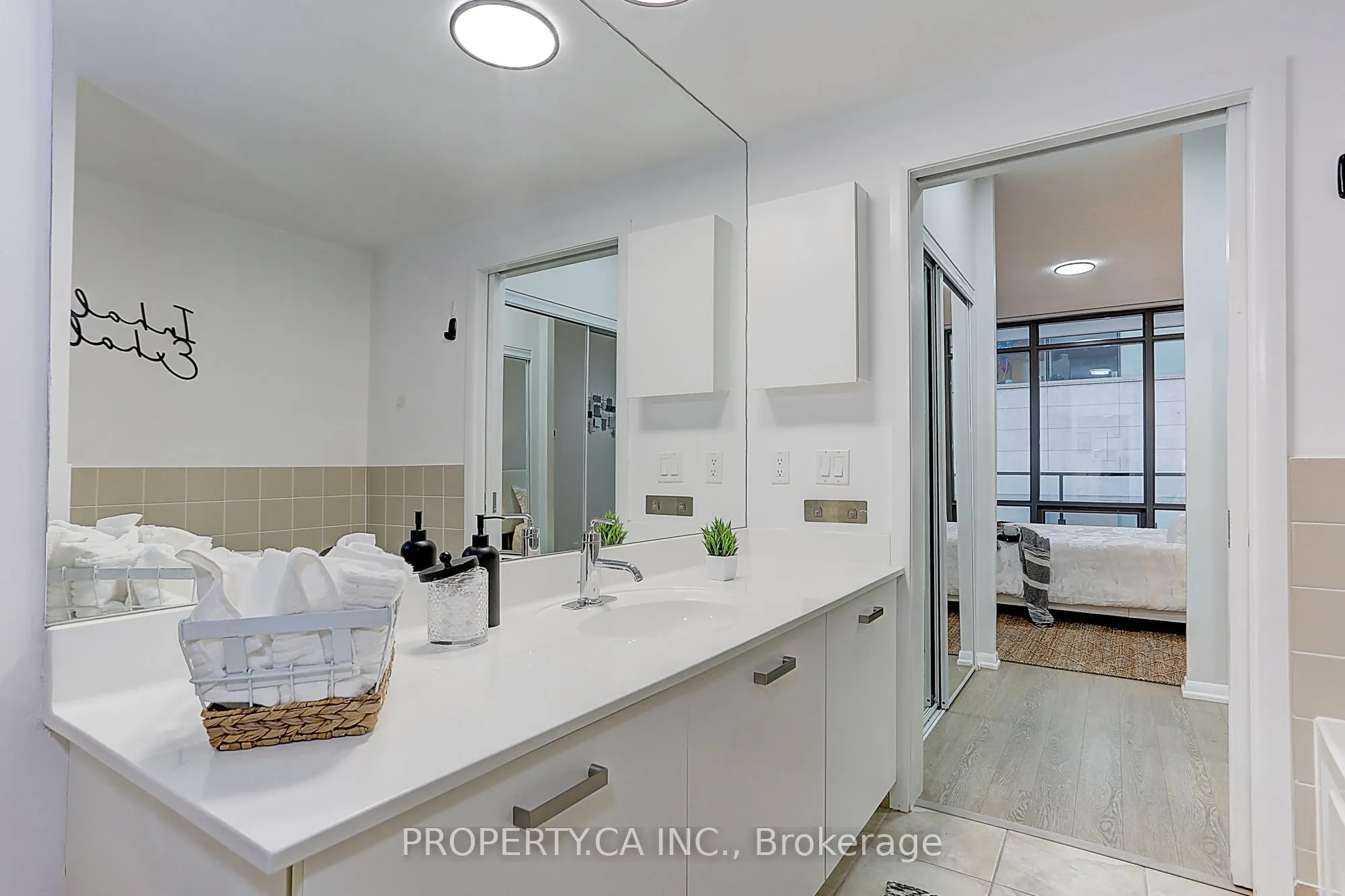 832 Bay Street, #710