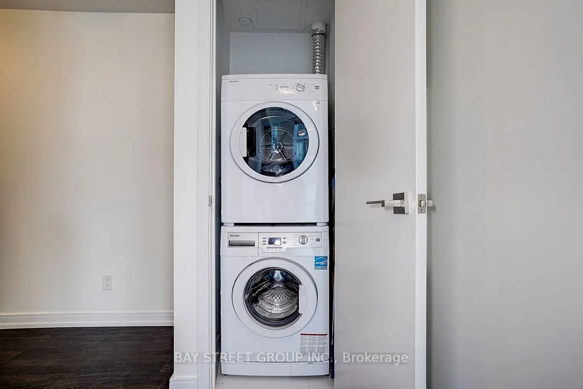 28 Wellesley Street E, #3107