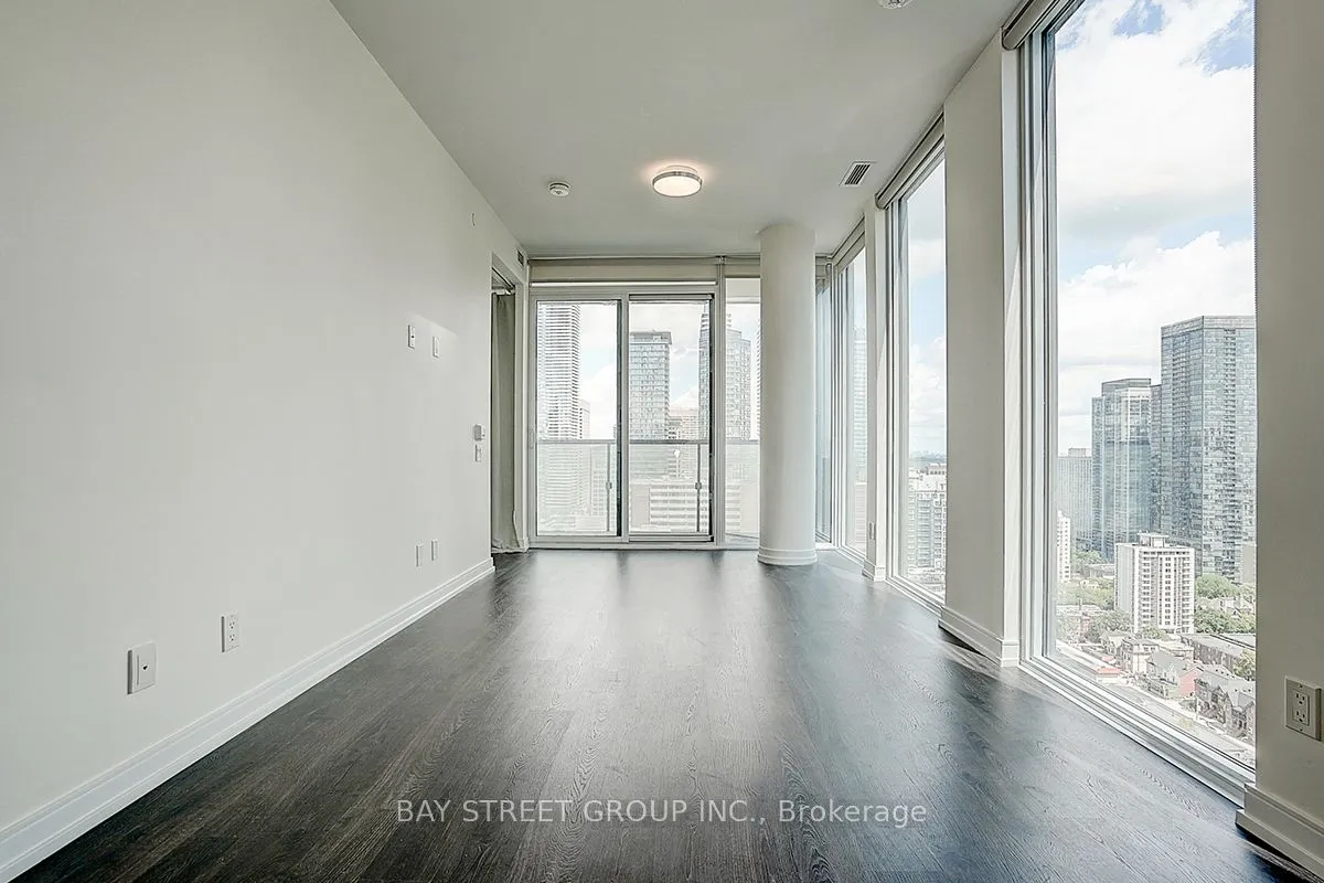 28 Wellesley Street E, #3107