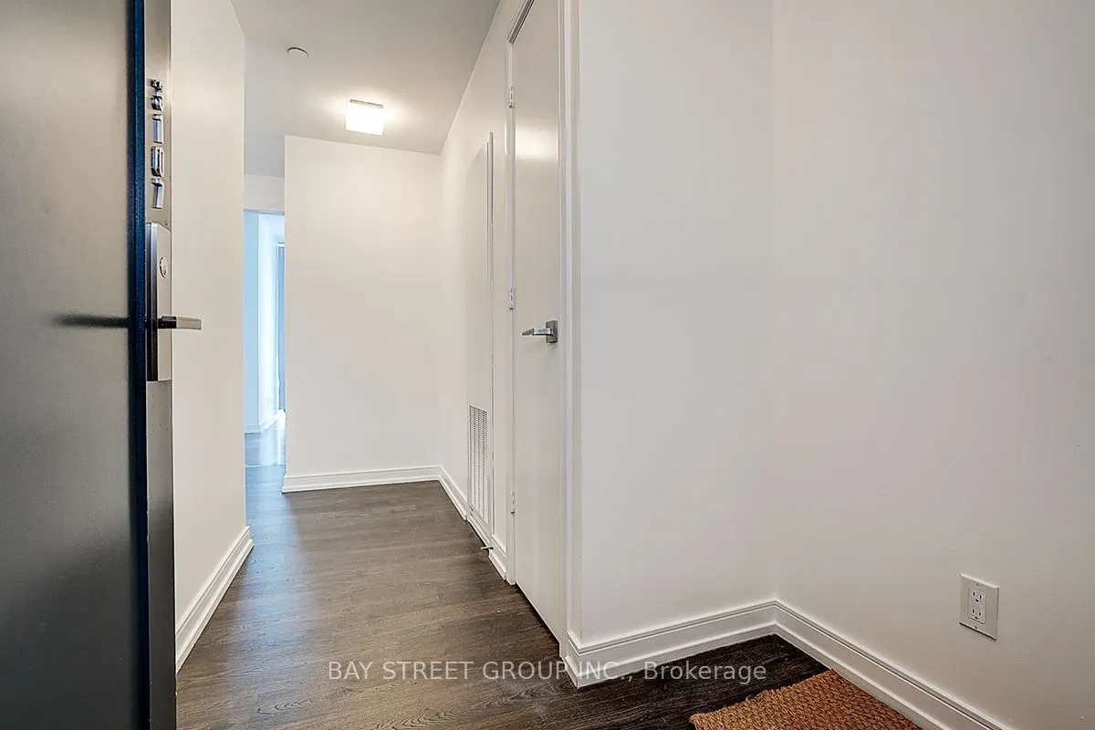 28 Wellesley Street E, #3107
