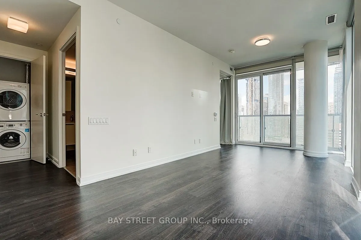 28 Wellesley Street E, #3107
