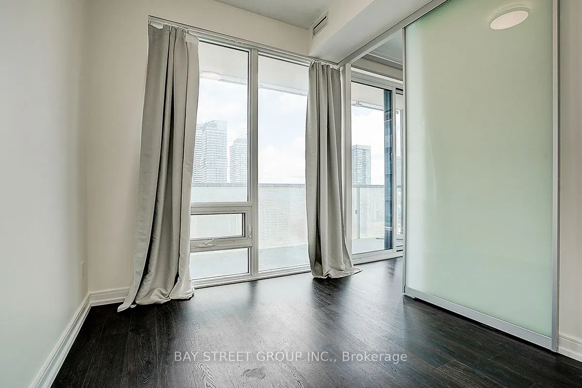 28 Wellesley Street E, #3107