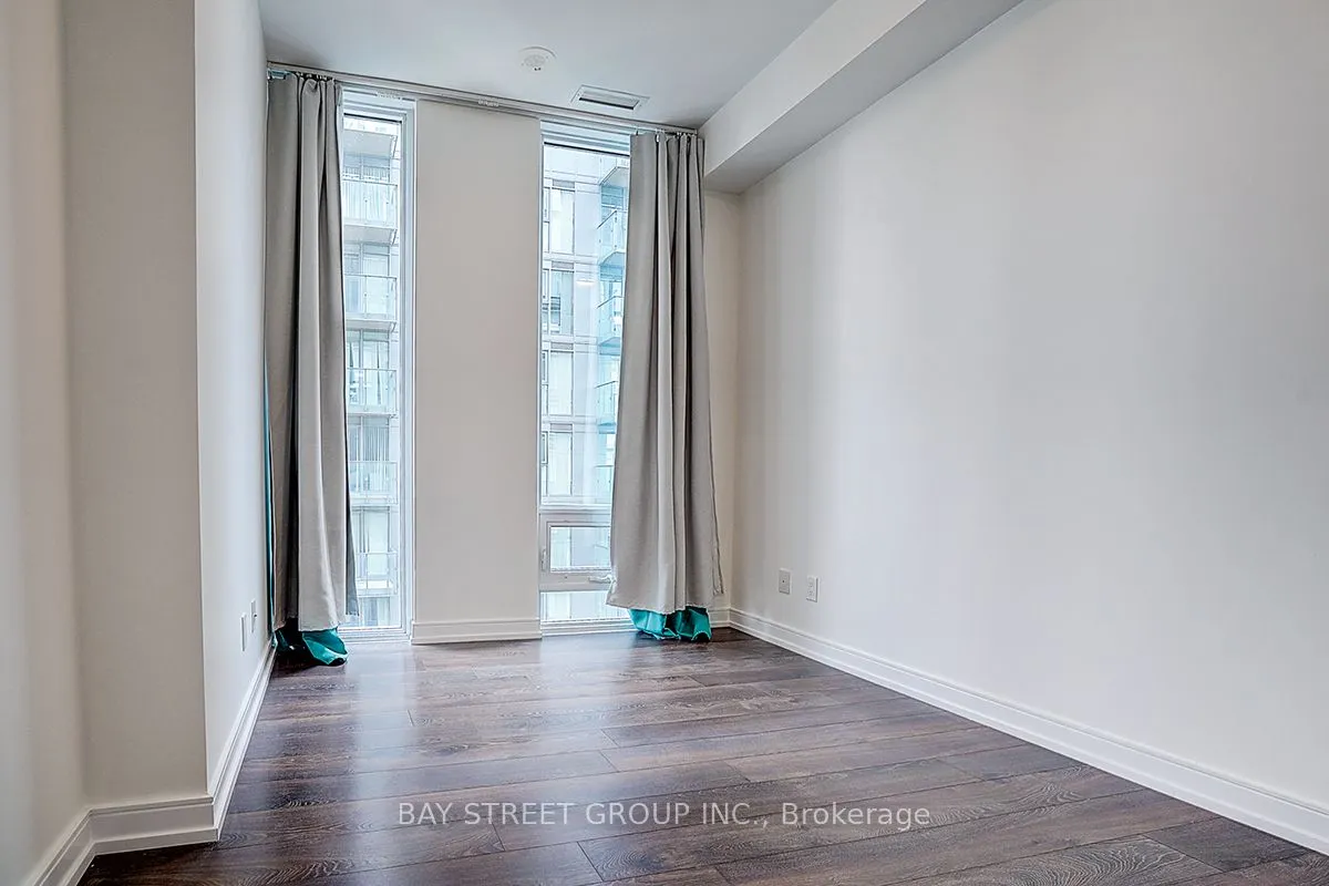 28 Wellesley Street E, #3107