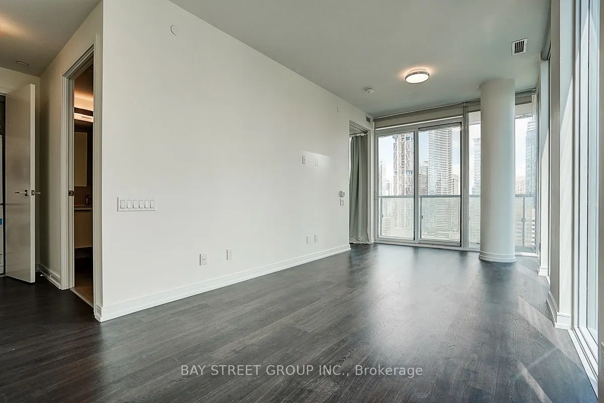28 Wellesley Street E, #3107