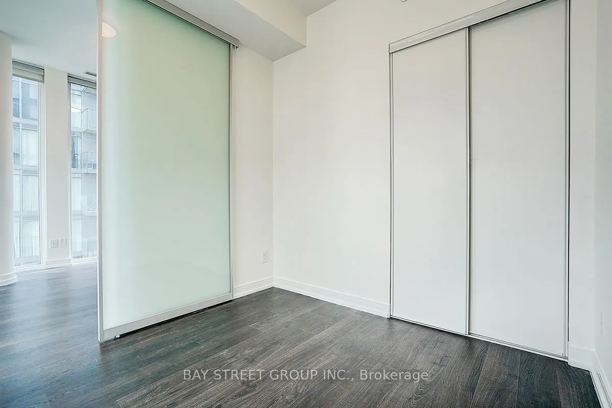 28 Wellesley Street E, #3107