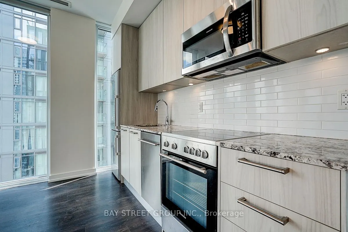 28 Wellesley Street E, #3107