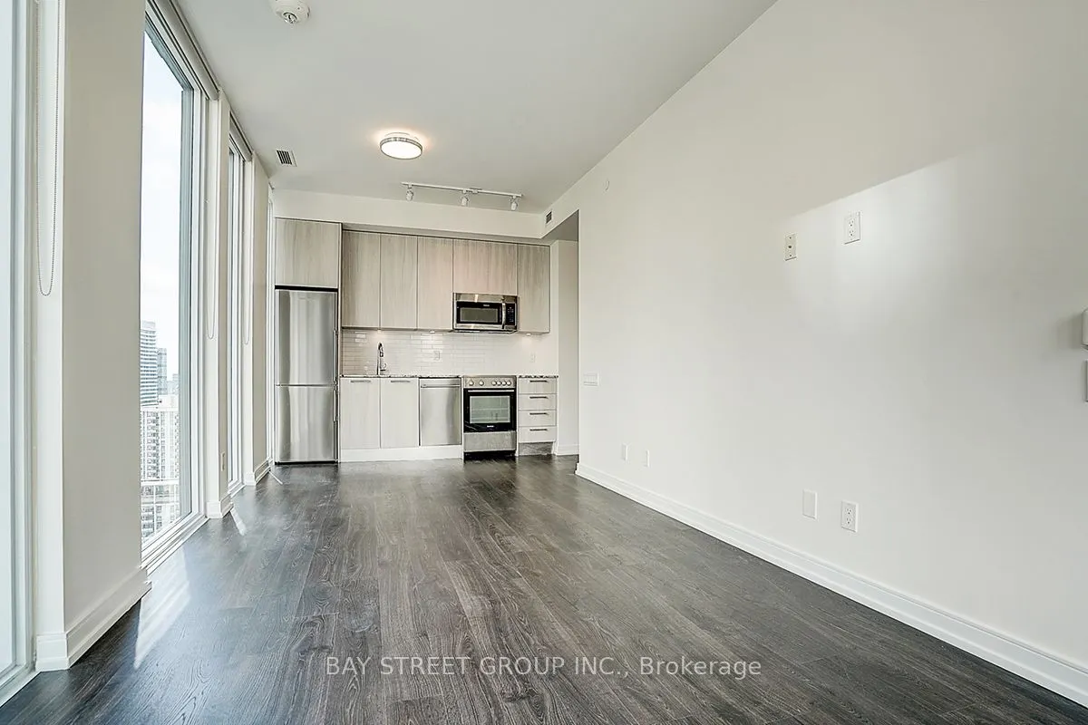 28 Wellesley Street E, #3107