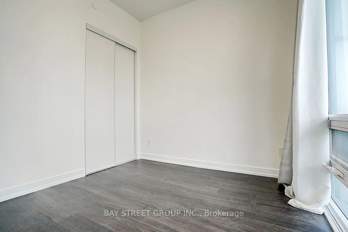 28 Wellesley Street E, #3107