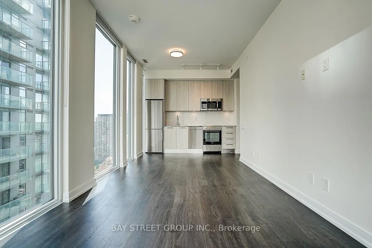 28 Wellesley Street E, #3107