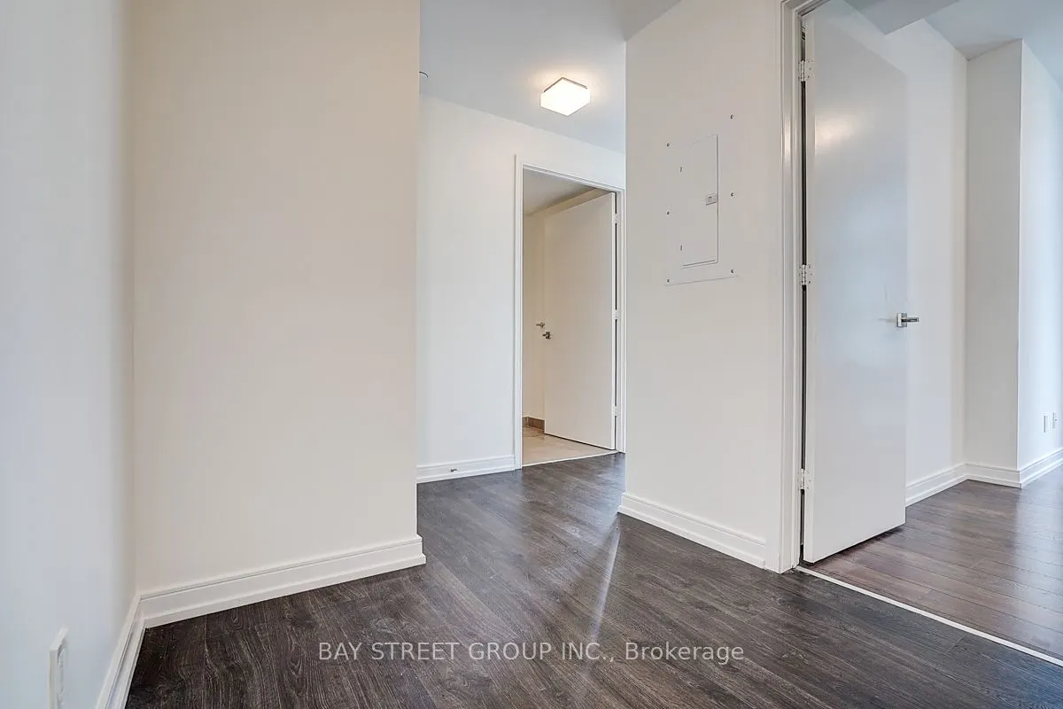 28 Wellesley Street E, #3107