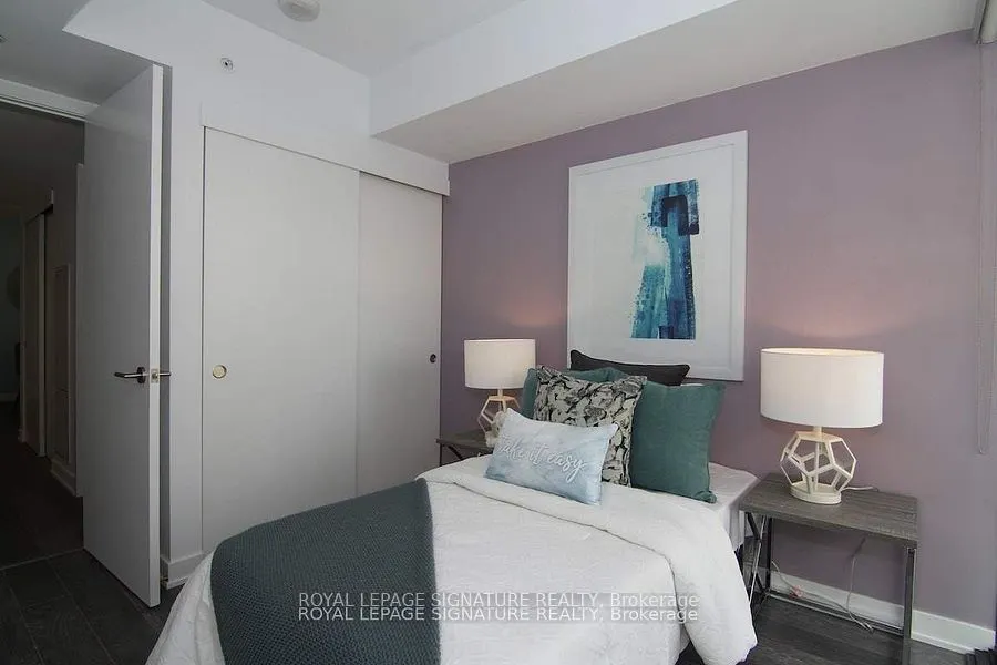 185 Roehampton Avenue, #303