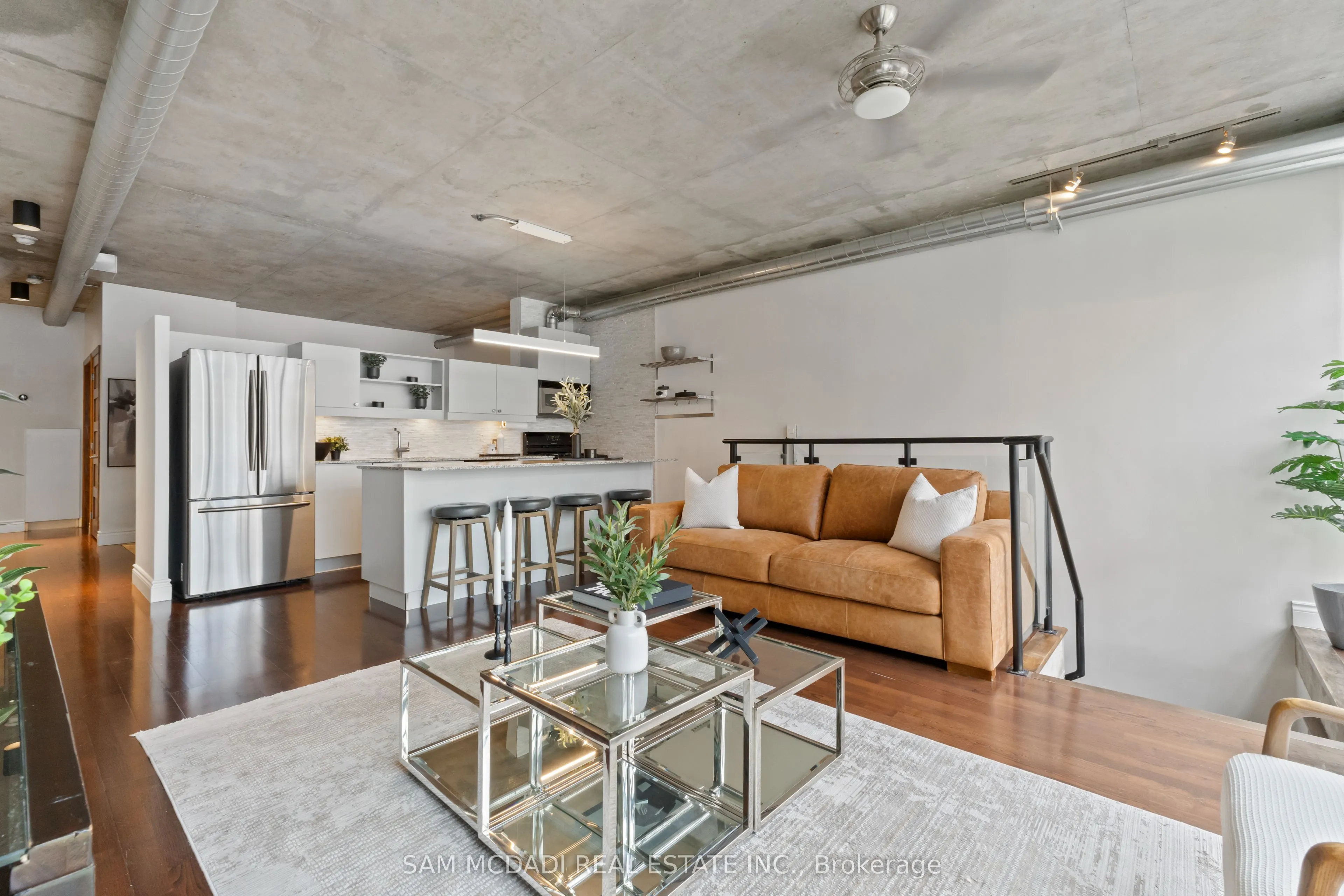 42 Camden Street, #204