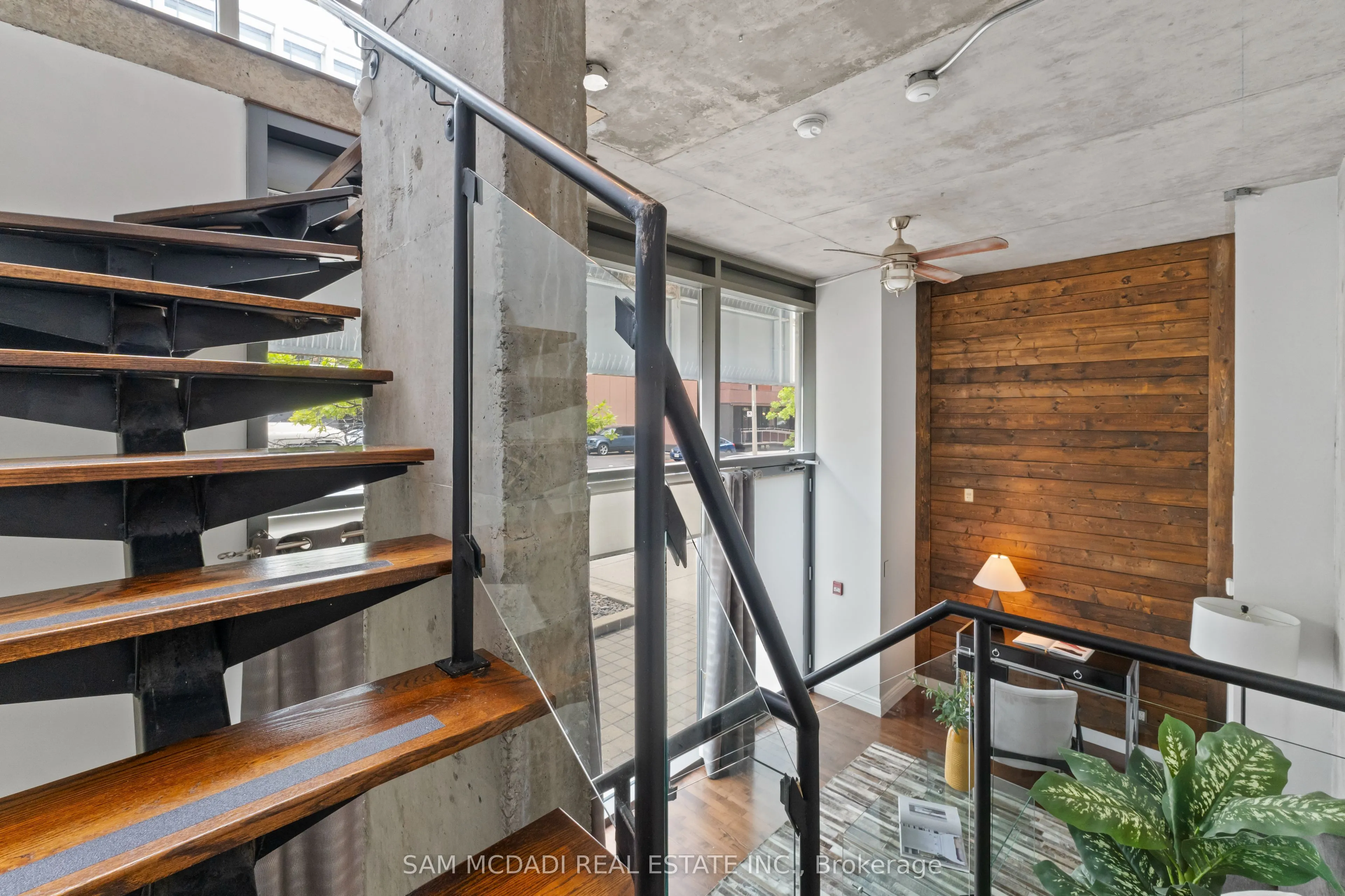 42 Camden Street, #204