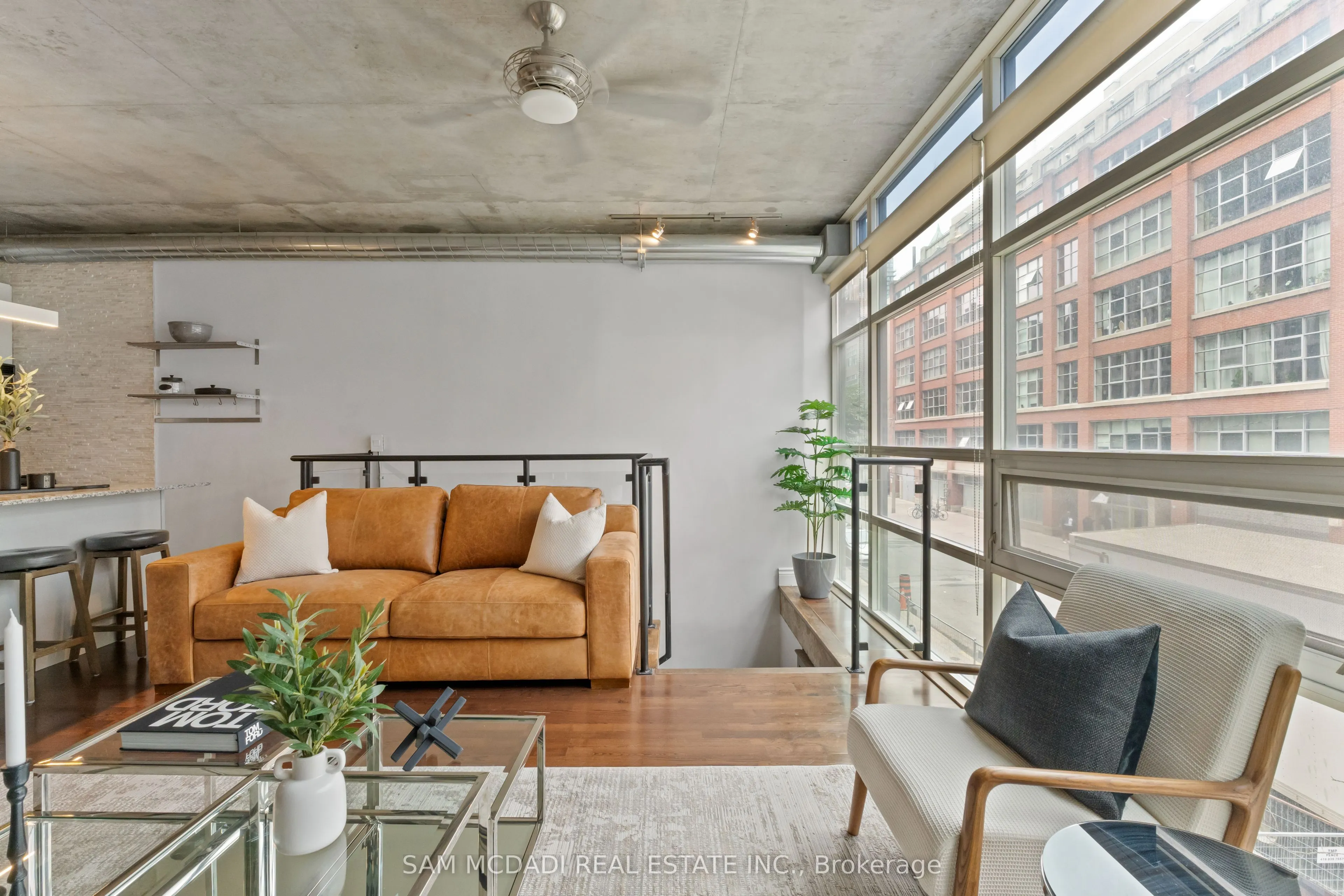 42 Camden Street, #204