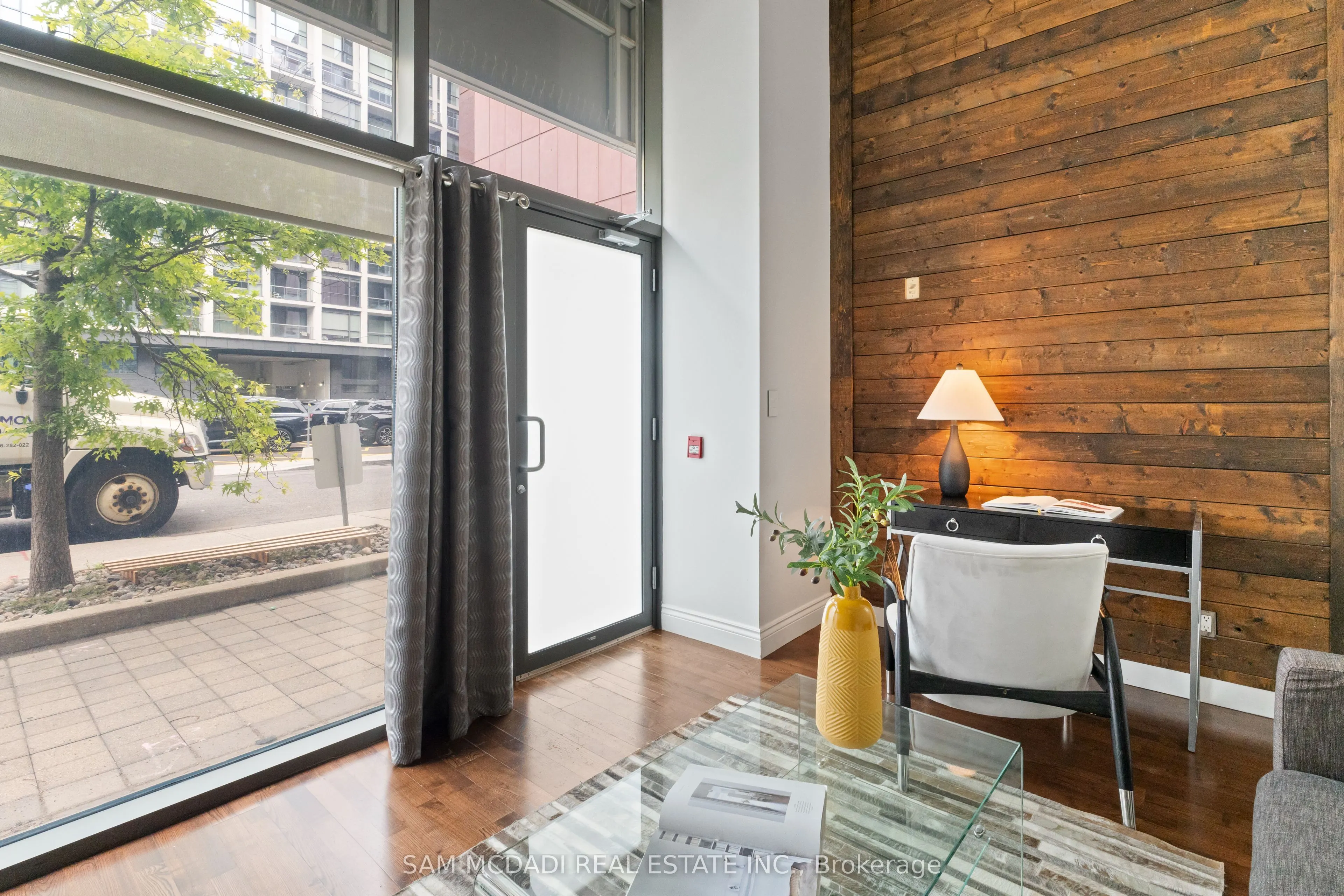 42 Camden Street, #204